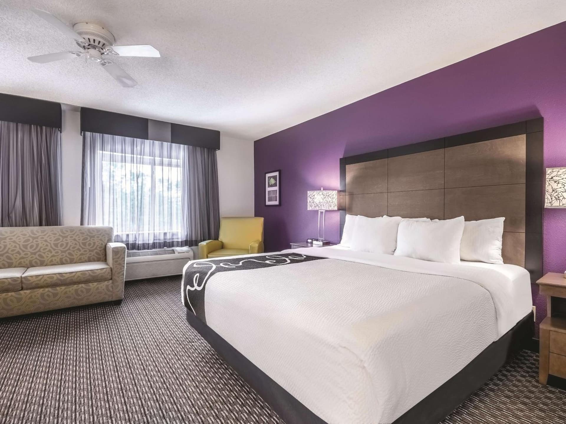 La Quinta by Wyndham Hartford Bradley Airport gallery photo in Windsor Locks — image 6