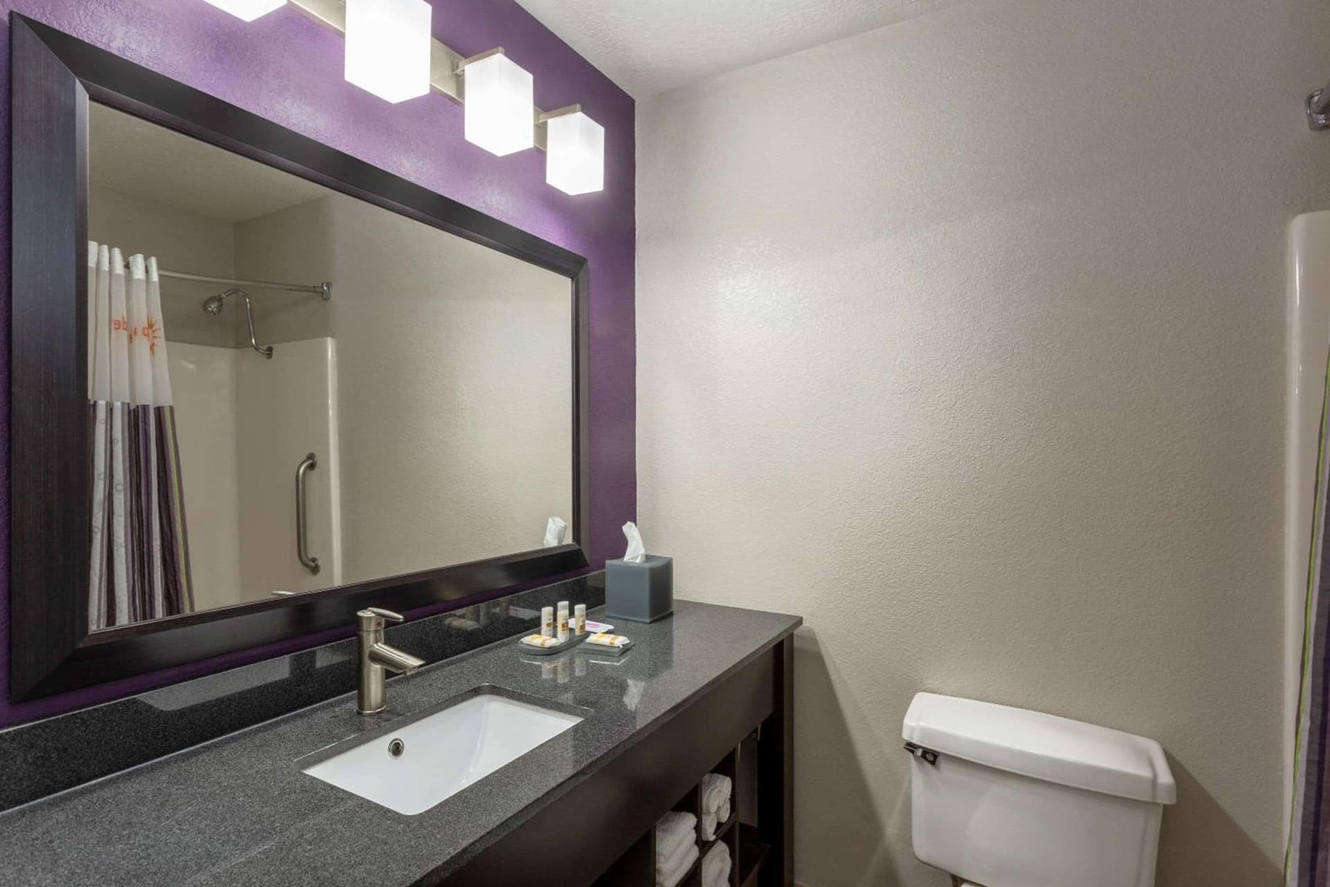 La Quinta by Wyndham Orlando Universal area - Free Shuttle to Universal gallery photo in Orlando, FL — image 19