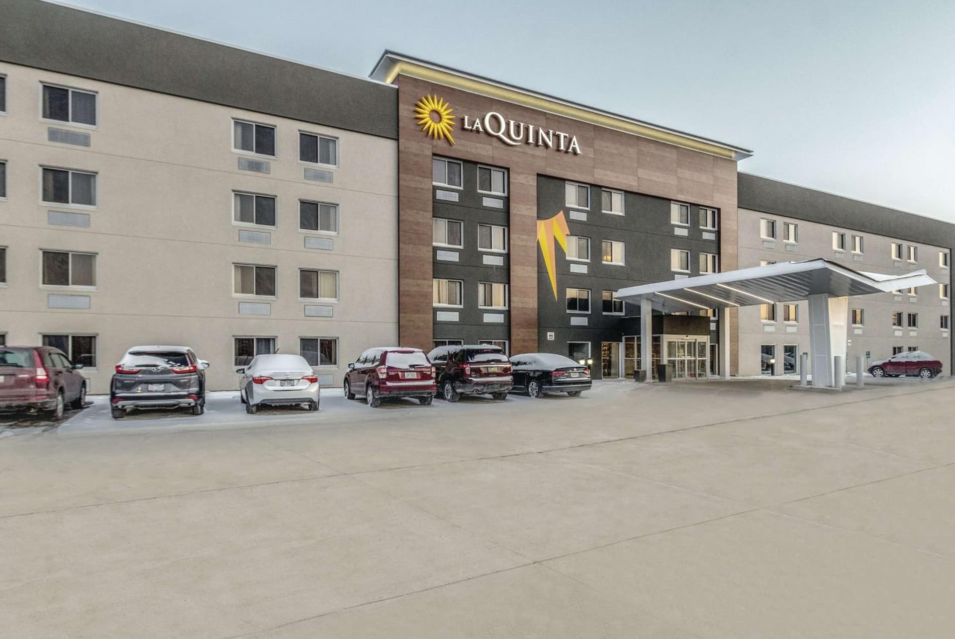 La Quinta Inn & Suites by Wyndham Cleveland - Airport North gallery photo in Cleveland, OH — image 19