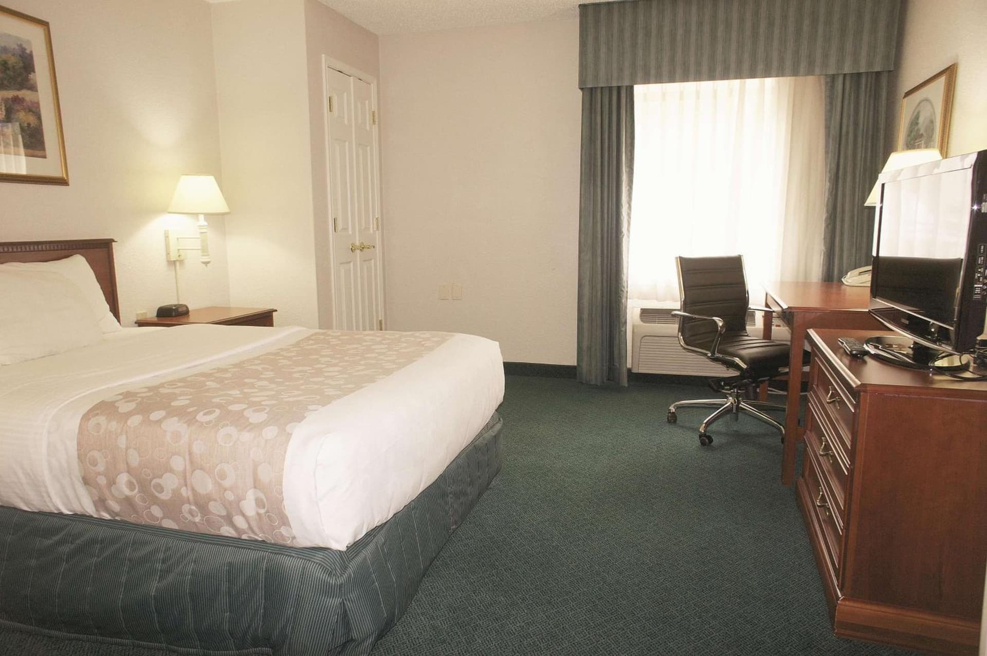La Quinta Inn by Wyndham Detroit Canton gallery photo in Canton — image 18