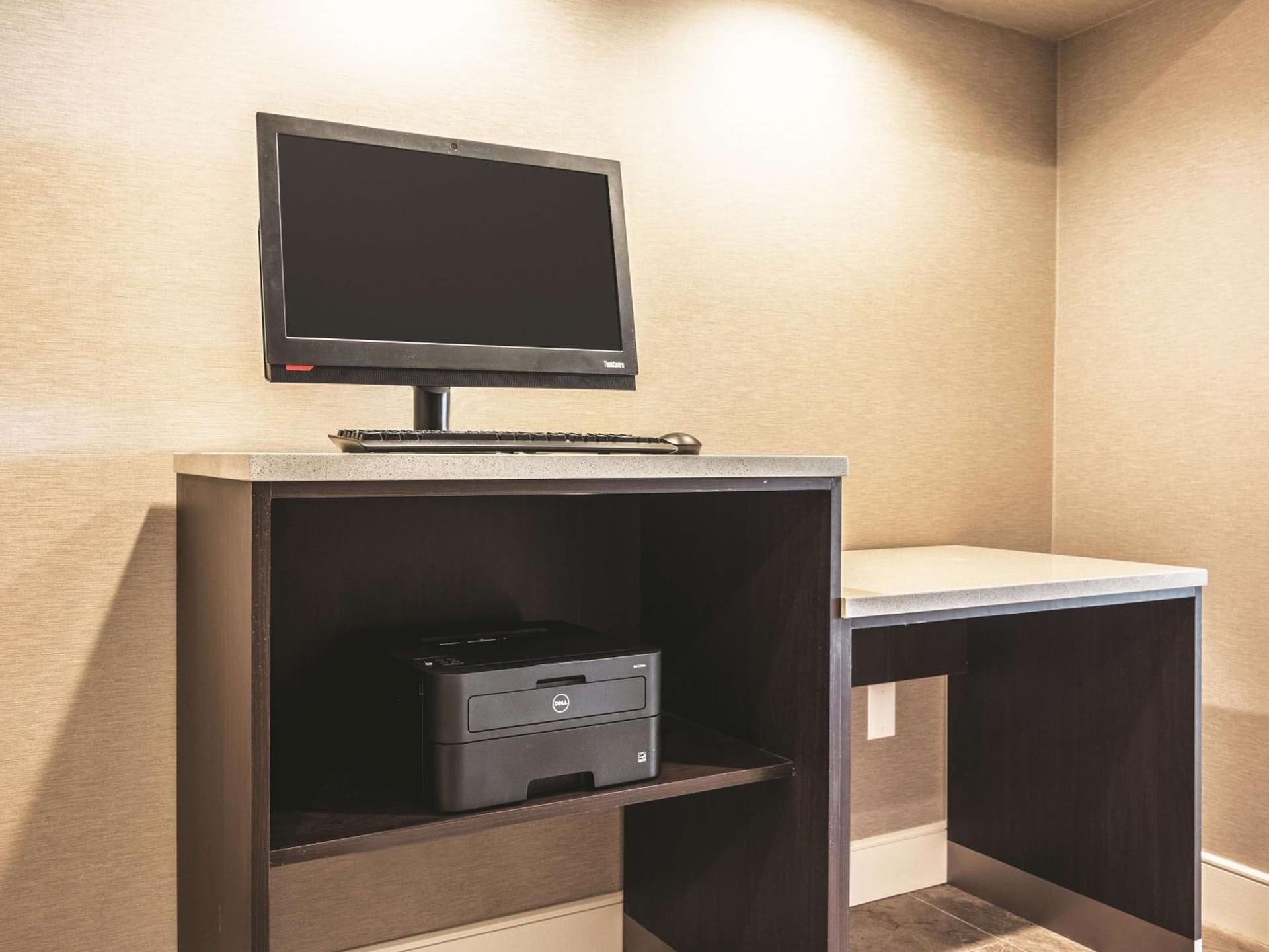 La Quinta Inn & Suites by Wyndham Shreveport Airport gallery photo in Shreveport, LA — image 15