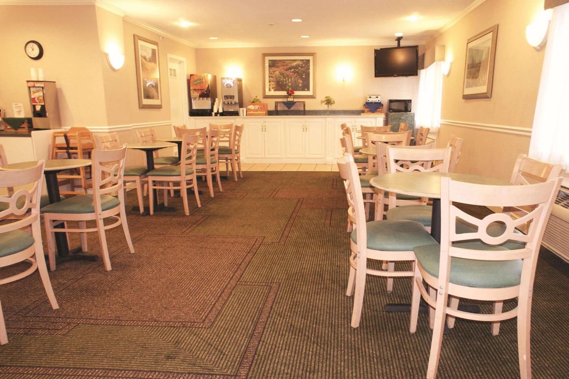 La Quinta Inn by Wyndham Detroit Canton gallery photo in Canton — image 13