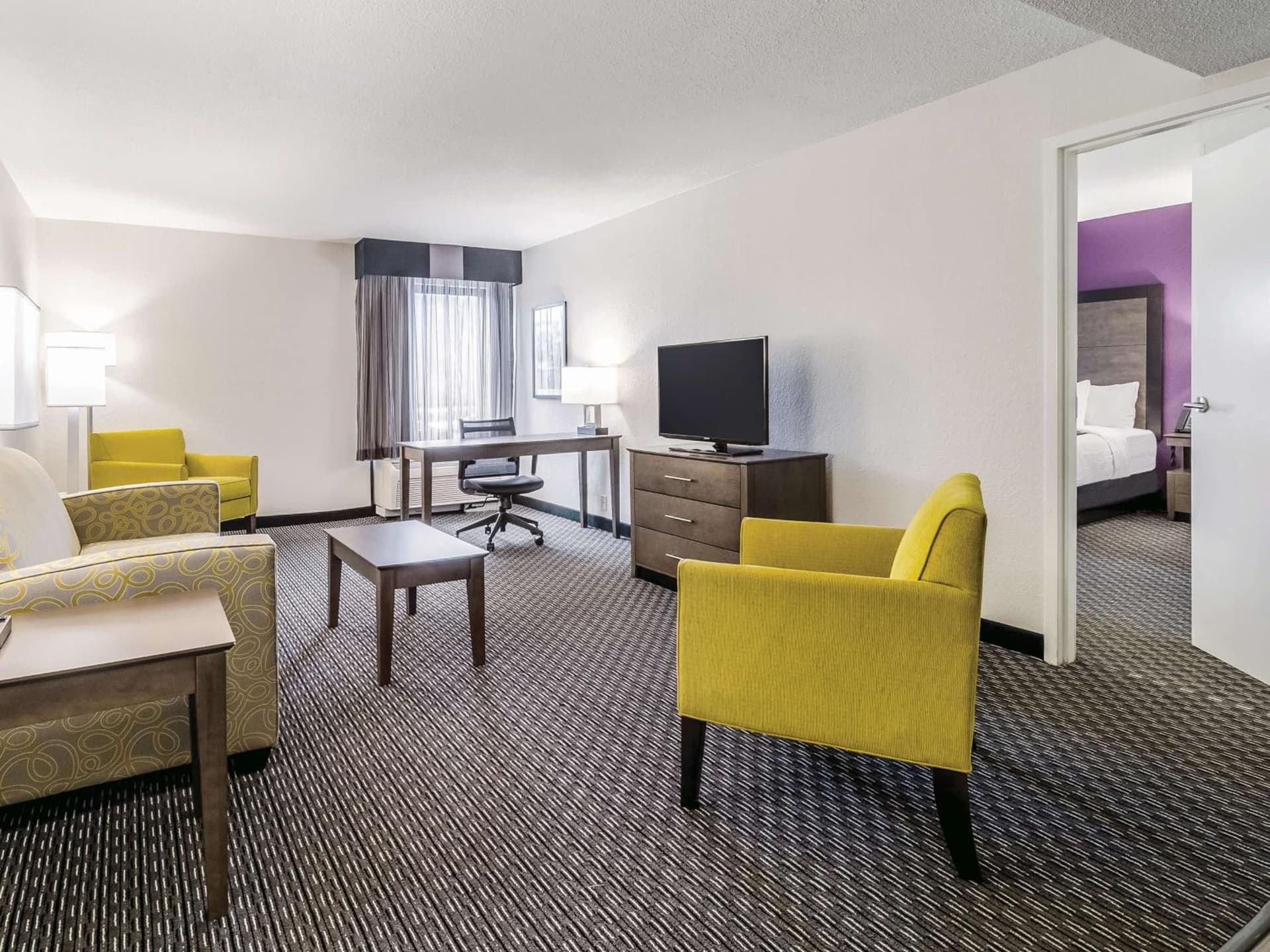 La Quinta Inn & Suites by Wyndham Myrtle Beach - N Kings Hwy gallery photo in Myrtle Beach, SC — image 14
