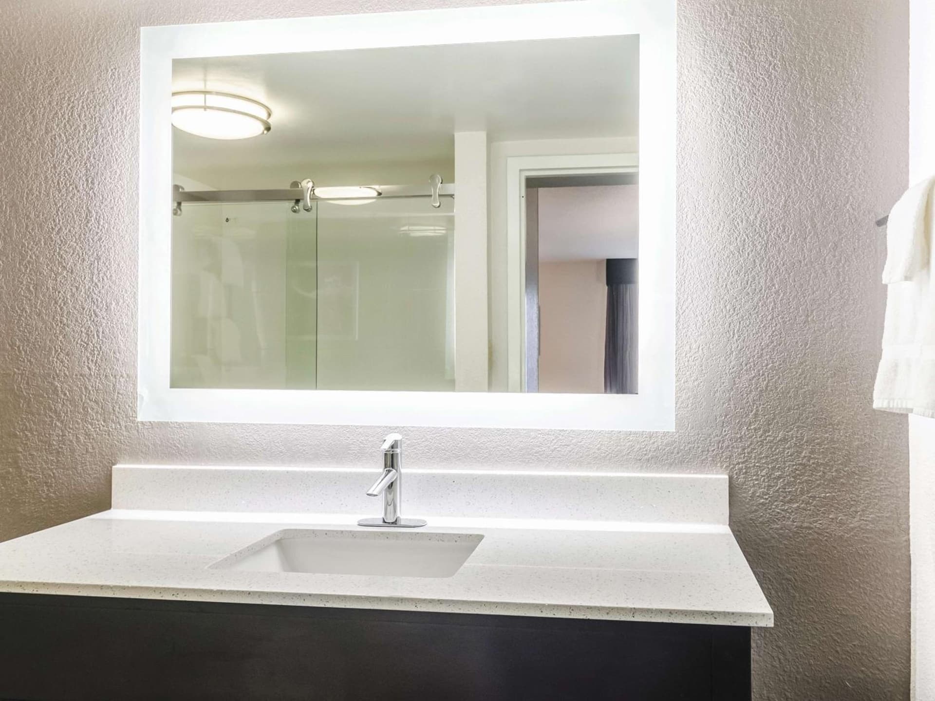 La Quinta Inn & Suites by Wyndham Myrtle Beach - N Kings Hwy gallery photo in Myrtle Beach, SC — image 30