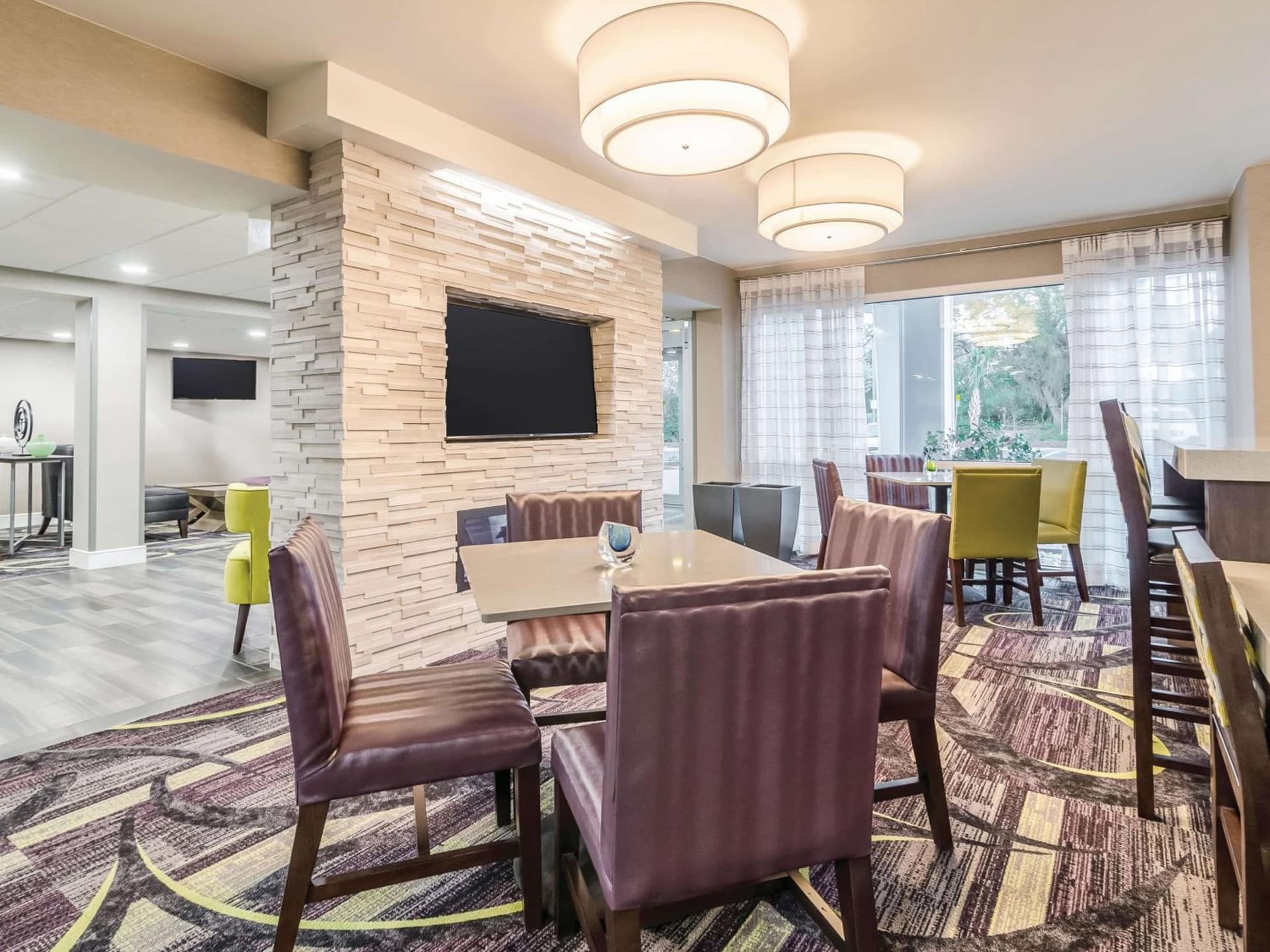 La Quinta Inn & Suites by Wyndham Myrtle Beach - N Kings Hwy gallery photo in Myrtle Beach, SC — image 39