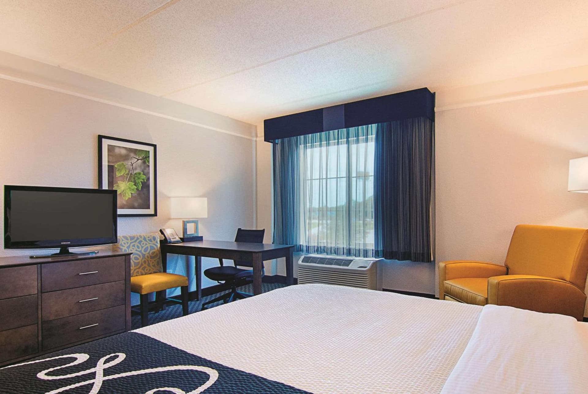 La Quinta Inn & Suites by Wyndham Shreveport Airport gallery photo in Shreveport, LA — image 18