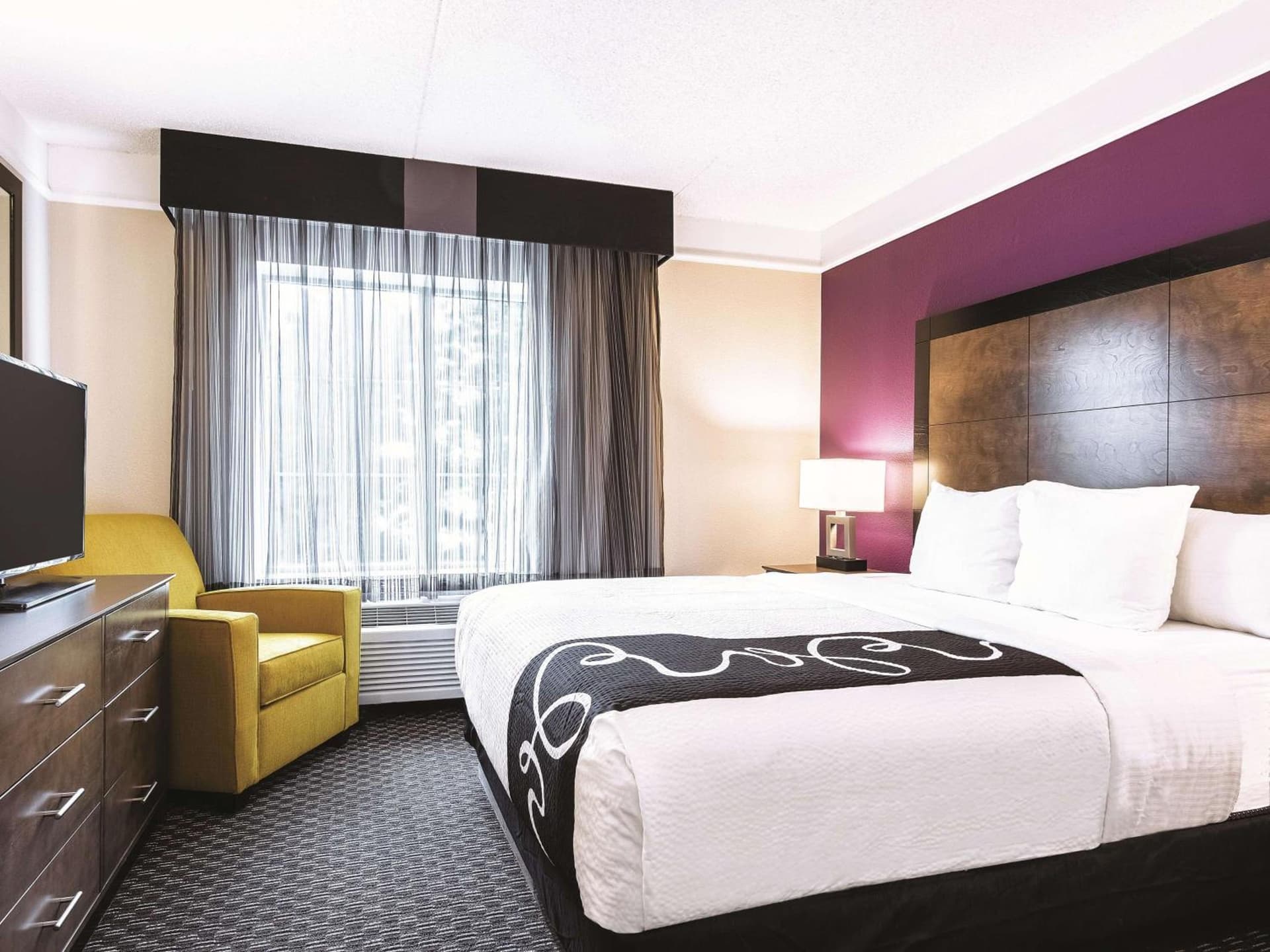La Quinta Inn & Suites by Wyndham Shreveport Airport gallery photo in Shreveport, LA — image 43