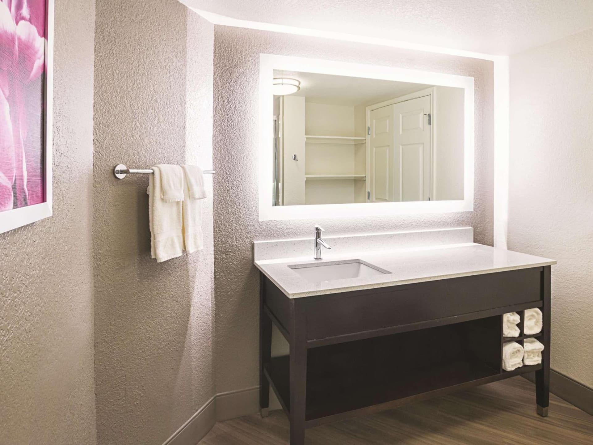 La Quinta by Wyndham Fort Worth North gallery photo in Fort Worth, TX — image 39
