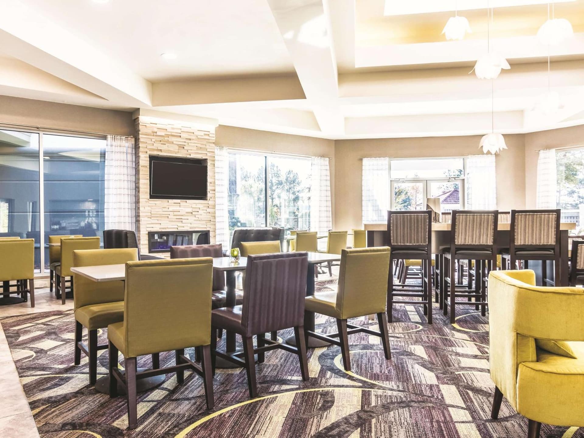 La Quinta Inn & Suites by Wyndham Shreveport Airport gallery photo in Shreveport, LA — image 26