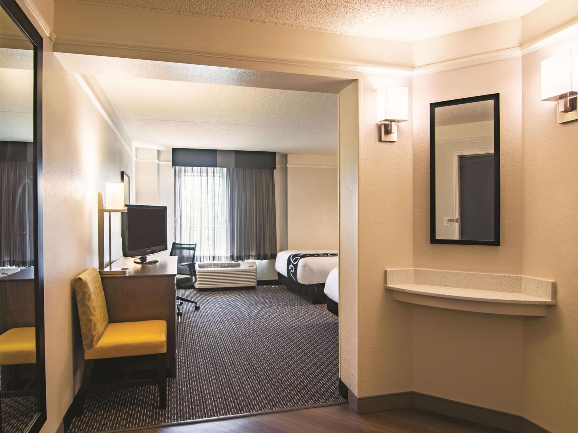 La Quinta by Wyndham Oklahoma City Norman gallery photo in Norman, OK — image 41