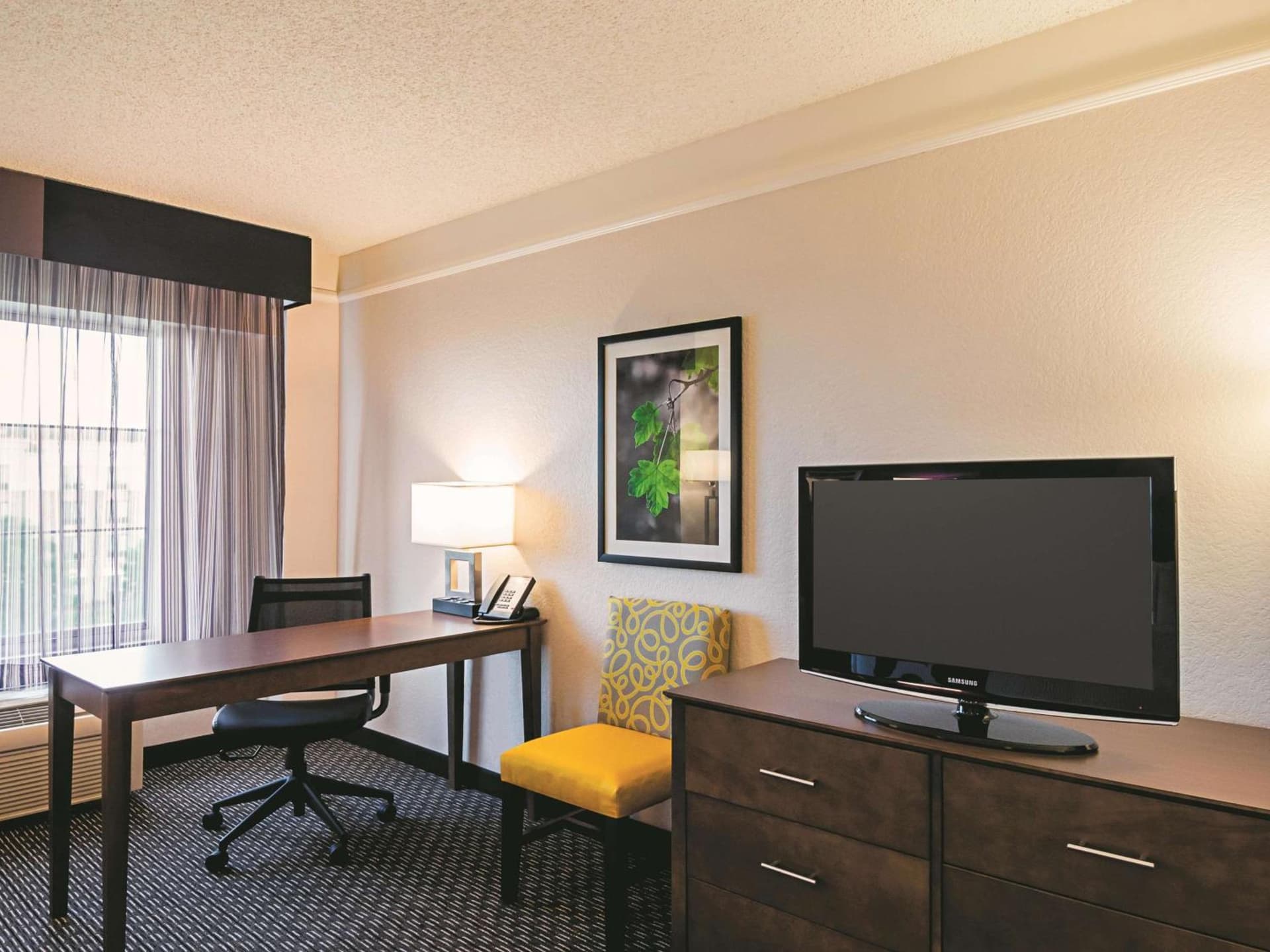 La Quinta Inn & Suites by Wyndham Denver Airport DIA gallery photo in Denver, CO — image 32