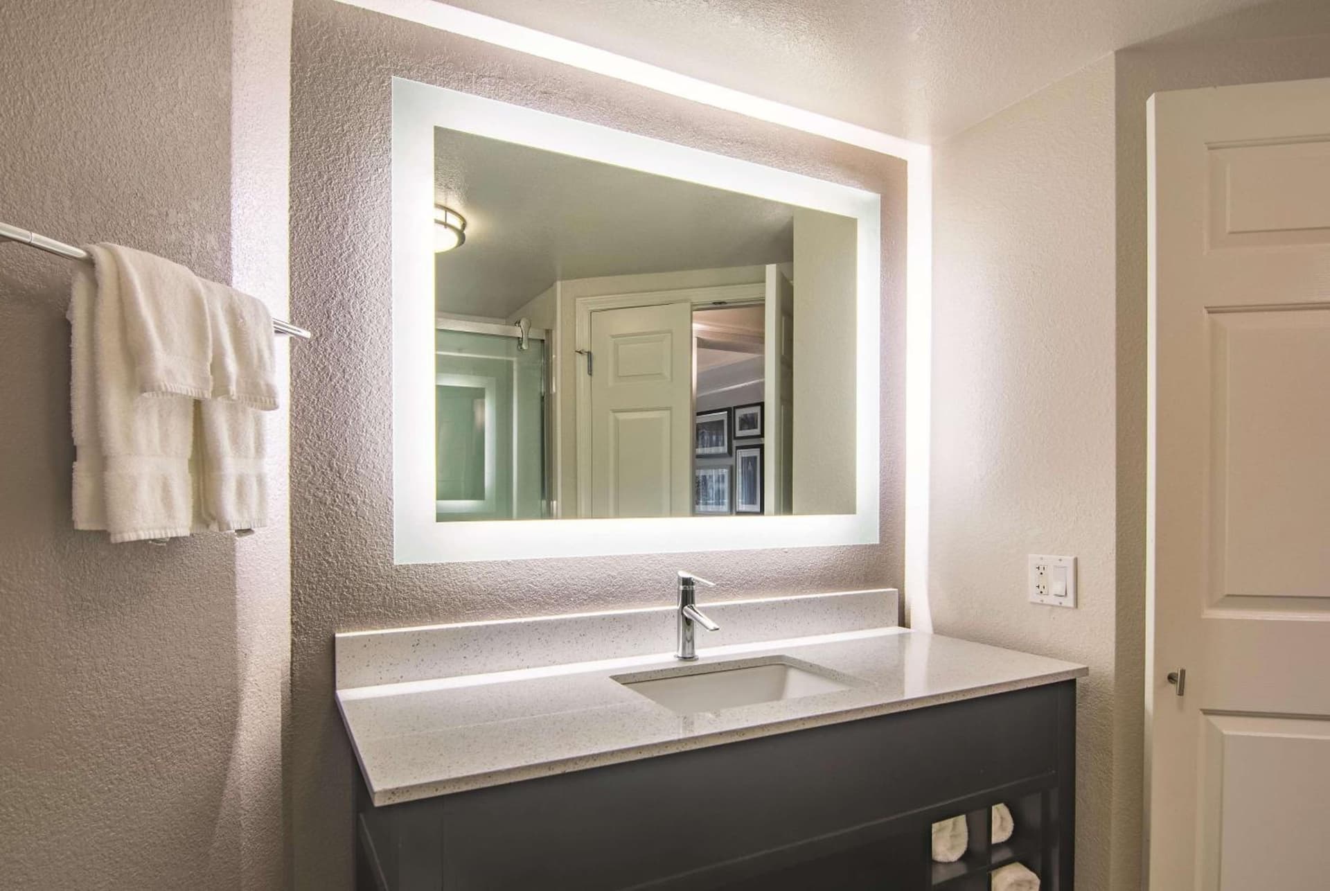 La Quinta by Wyndham Oklahoma City Norman gallery photo in Norman, OK — image 25