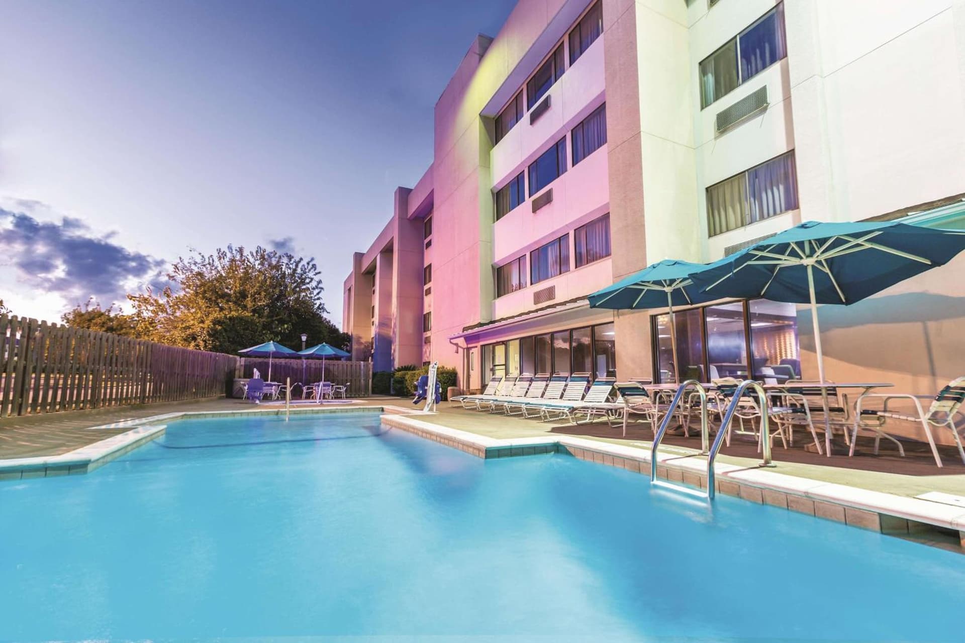 La Quinta Inn by Wyndham Austin North gallery photo in Austin, TX — image 19