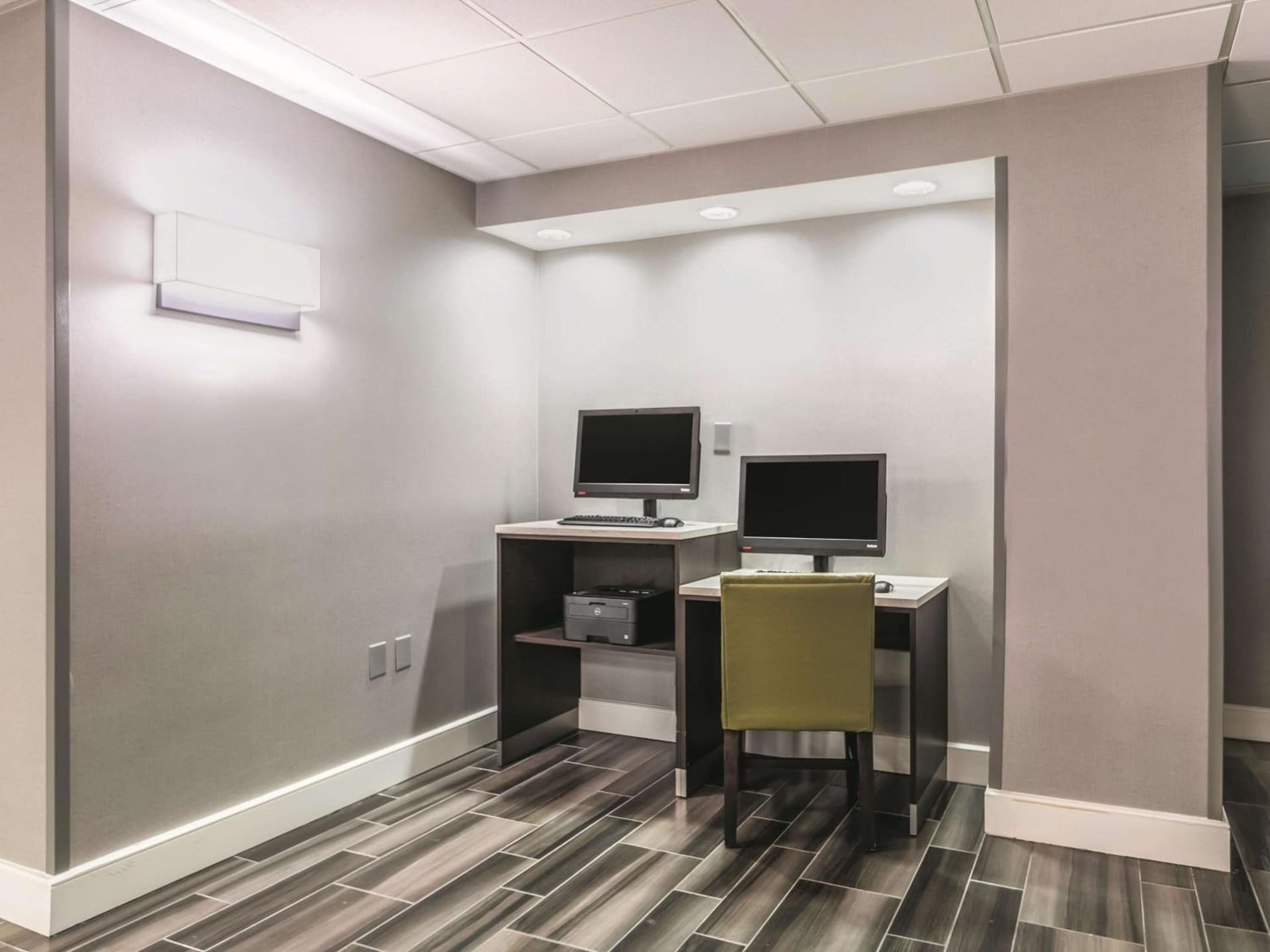 La Quinta by Wyndham Dallas Plano West gallery photo in Plano, TX — image 36