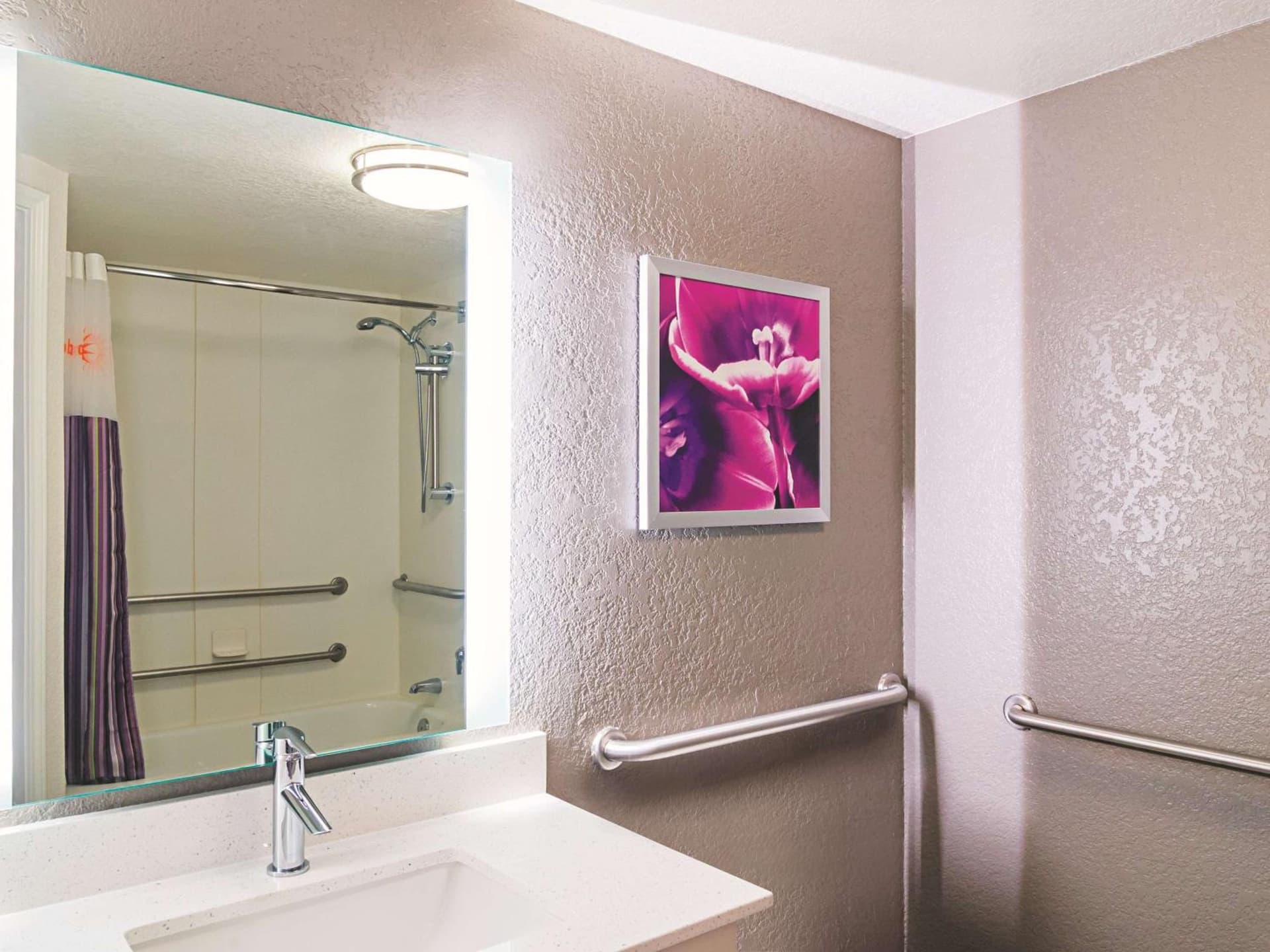 La Quinta Inn & Suites by Wyndham Denver Airport DIA gallery photo in Denver, CO — image 22
