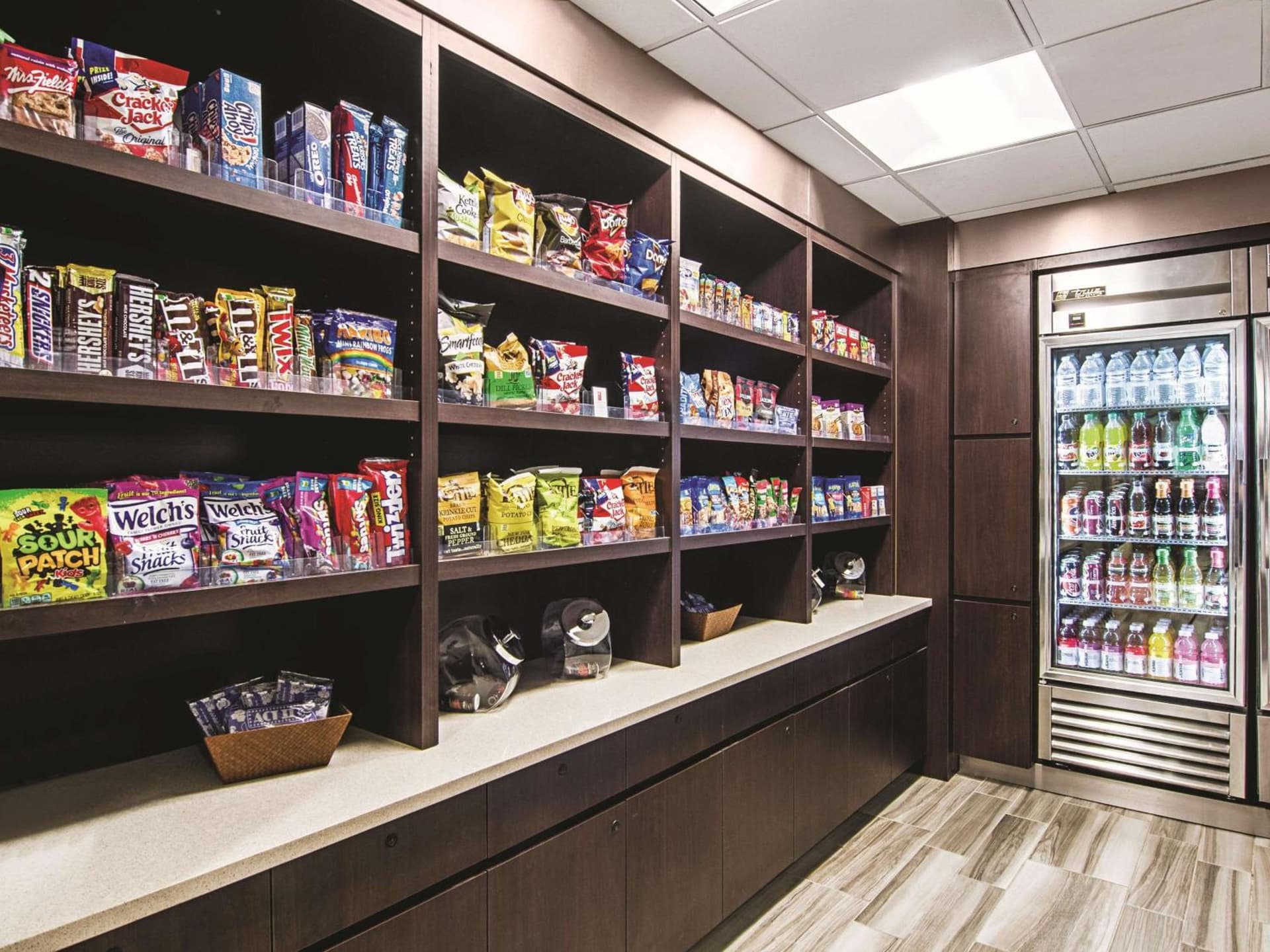 La Quinta Inn & Suites by Wyndham Denver Airport DIA gallery photo in Denver, CO — image 51