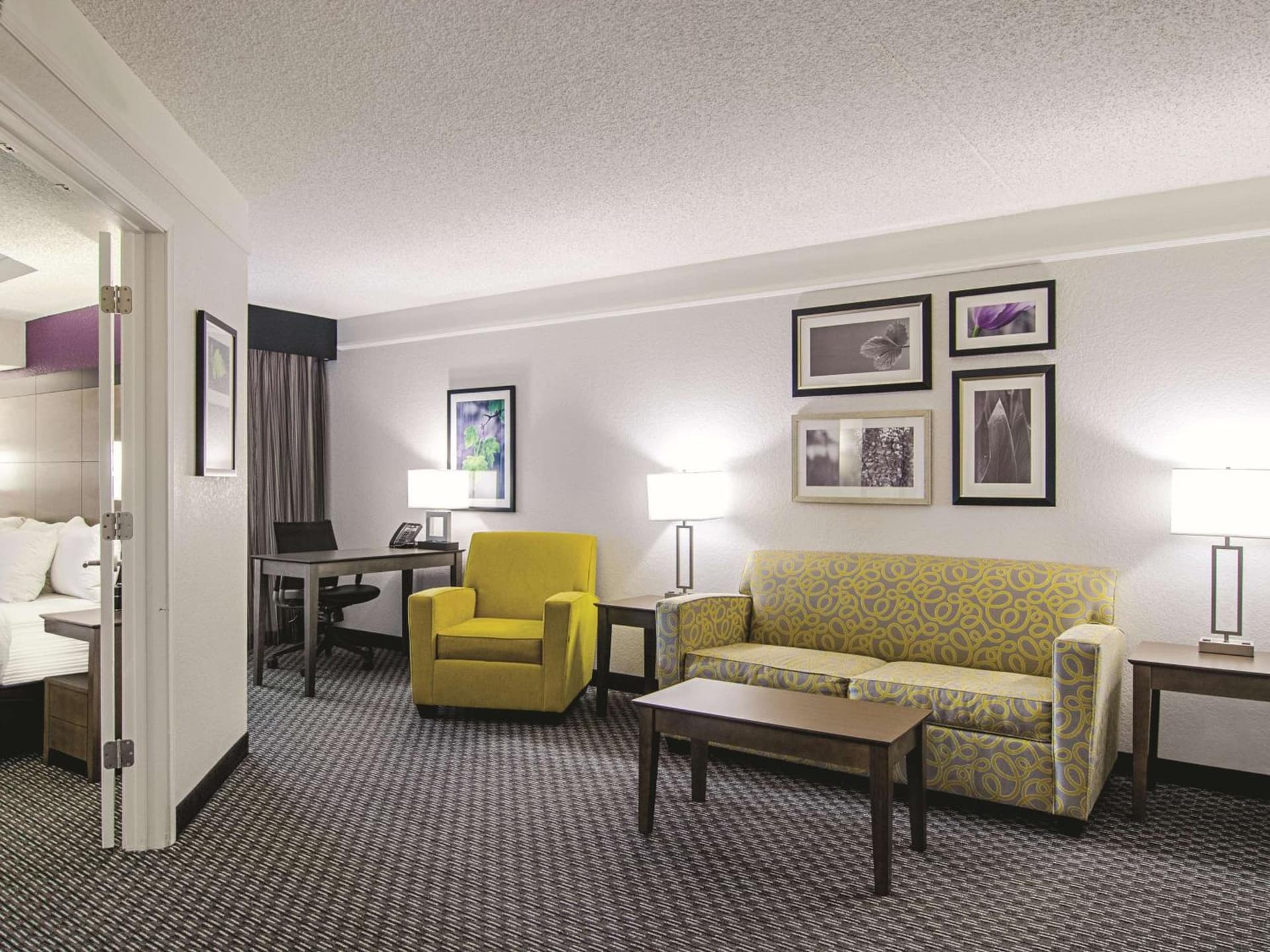 La Quinta Inn & Suites by Wyndham Denver Airport DIA gallery photo in Denver, CO — image 4