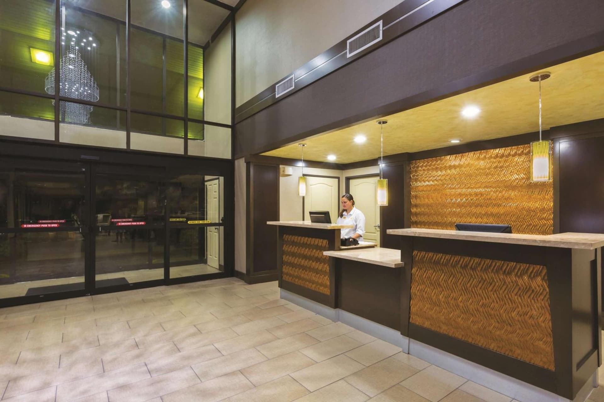 La Quinta Inn by Wyndham Austin North gallery photo in Austin, TX — image 12