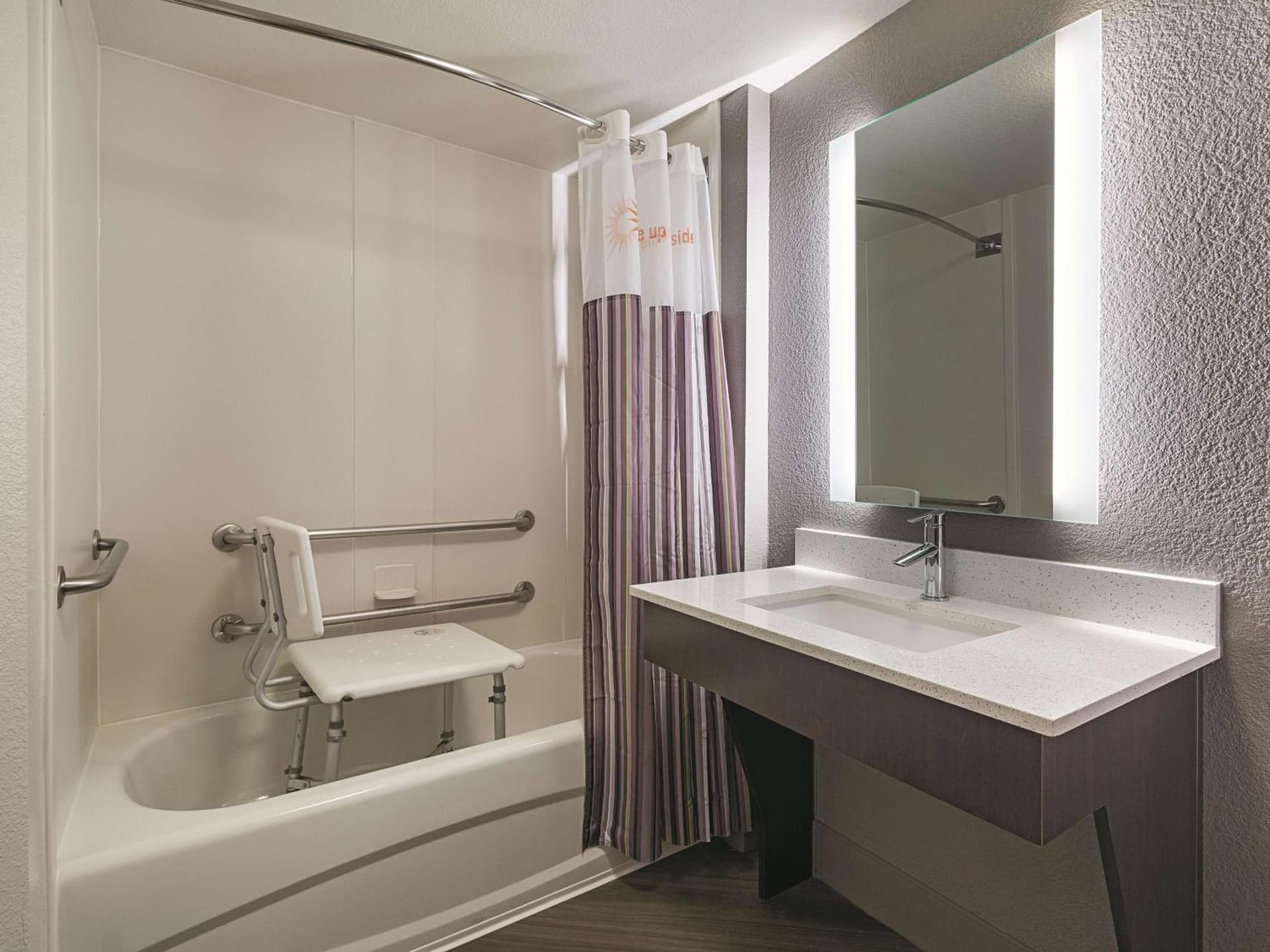 La Quinta by Wyndham Dallas Plano West gallery photo in Plano, TX — image 35