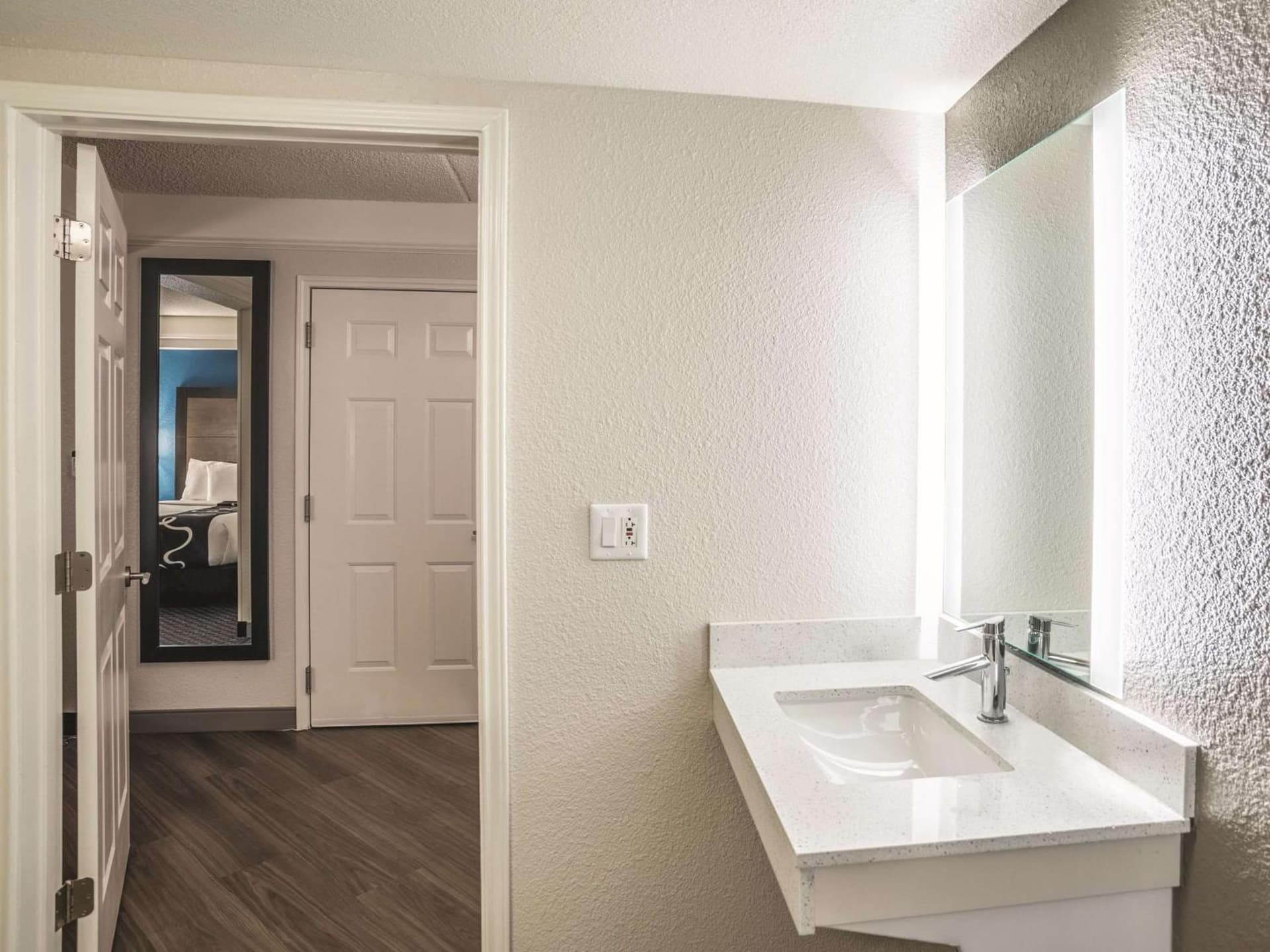 La Quinta by Wyndham Phoenix Chandler gallery photo in Phoenix, AZ — image 4