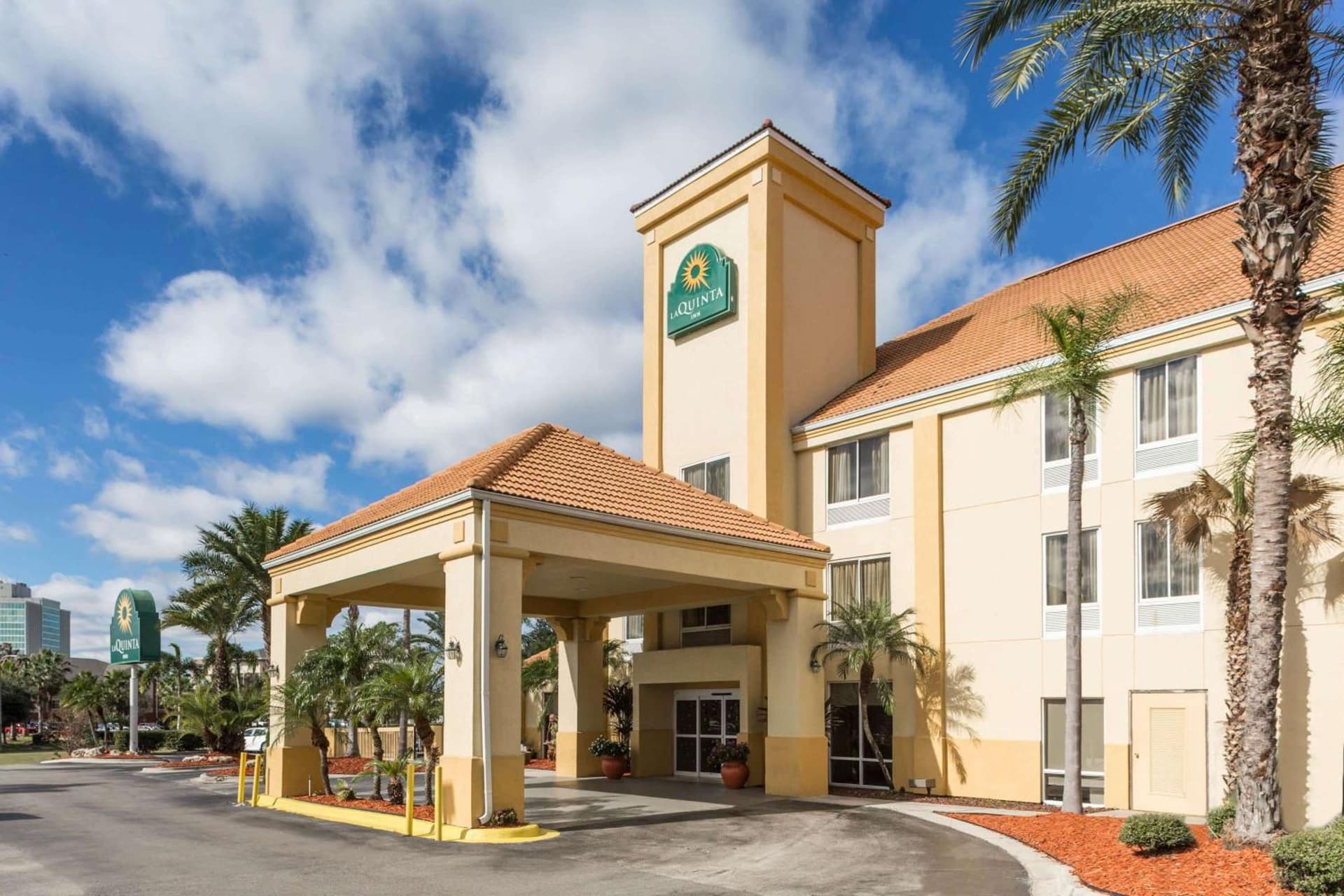 La Quinta by Wyndham Orlando Universal area - Free Shuttle to Universal gallery photo in Orlando, FL — image 20