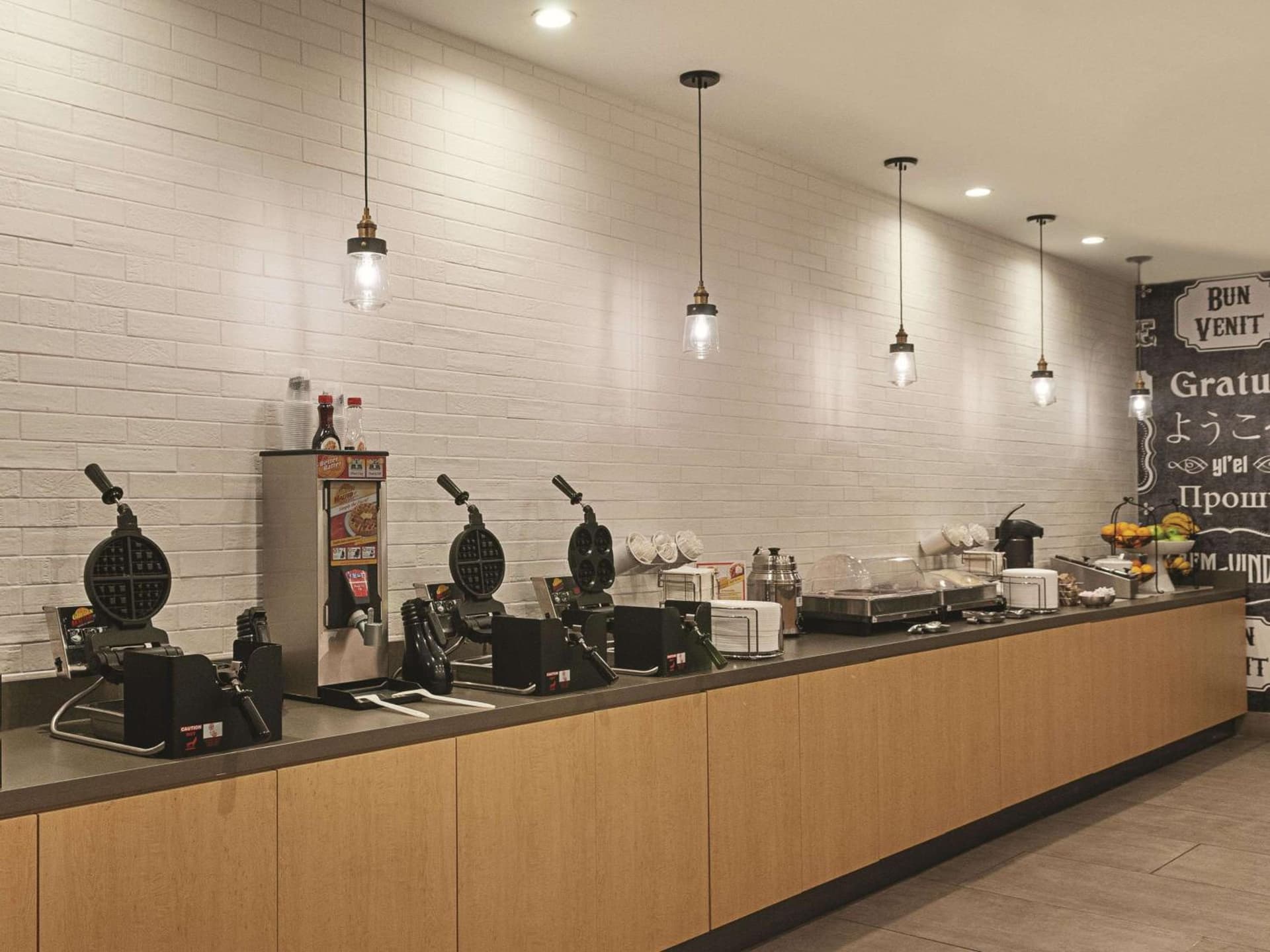 La Quinta Inn & Suites by Wyndham New Orleans Downtown gallery photo in New Orleans, LA — image 31