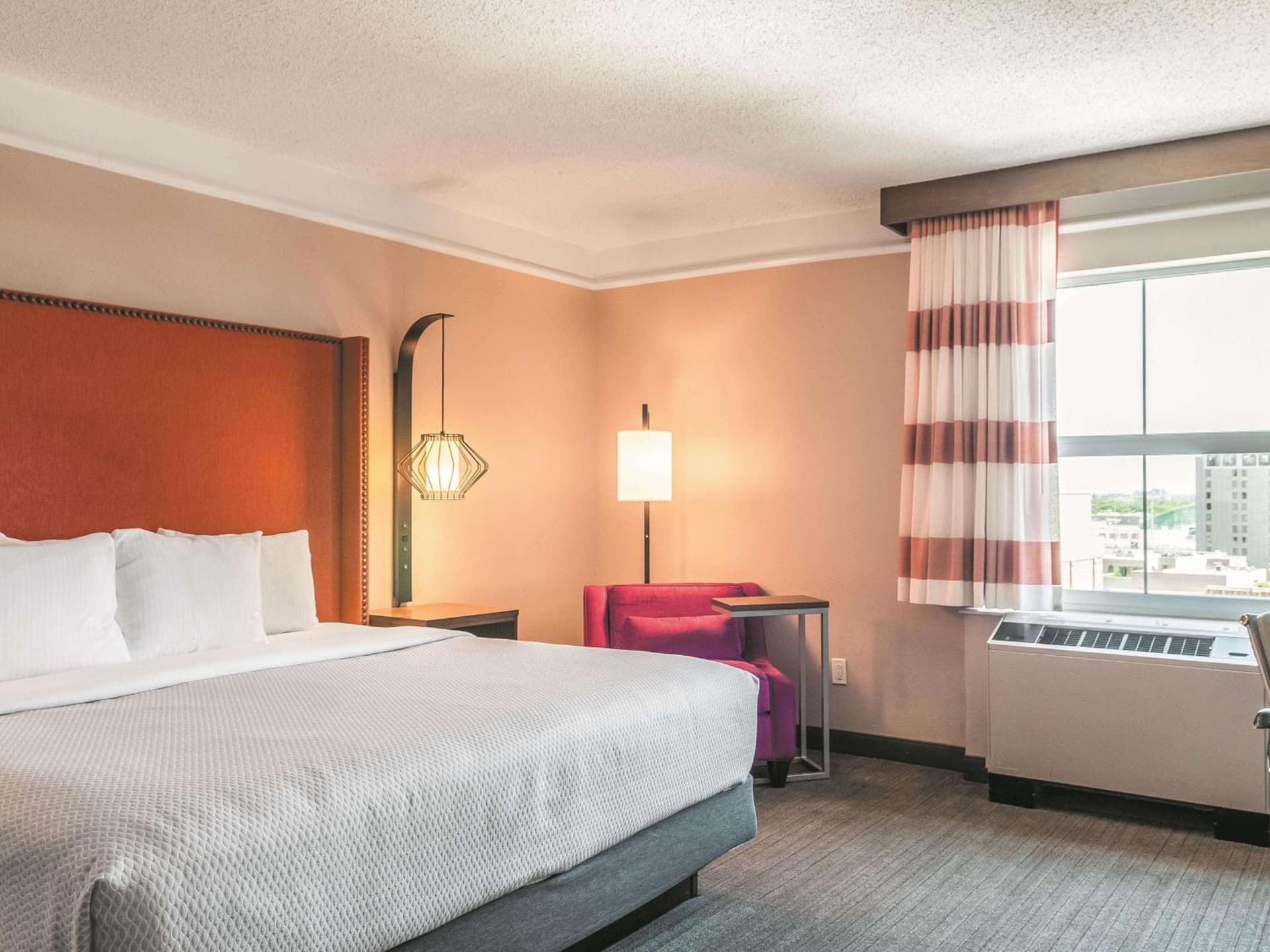 La Quinta Inn & Suites by Wyndham New Orleans Downtown gallery photo in New Orleans, LA — image 22