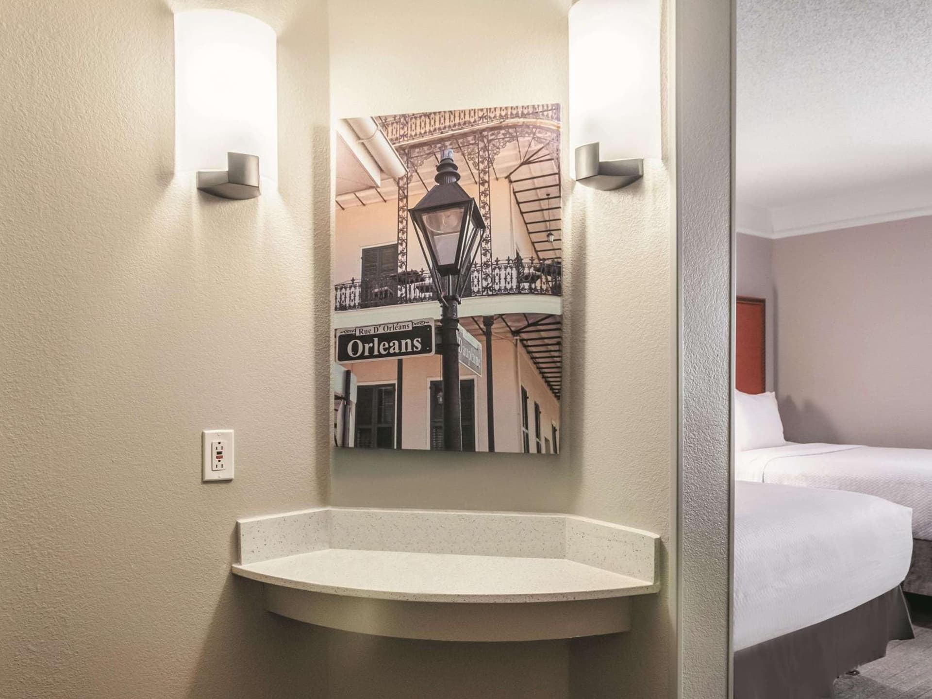 La Quinta Inn & Suites by Wyndham New Orleans Downtown gallery photo in New Orleans, LA — image 55