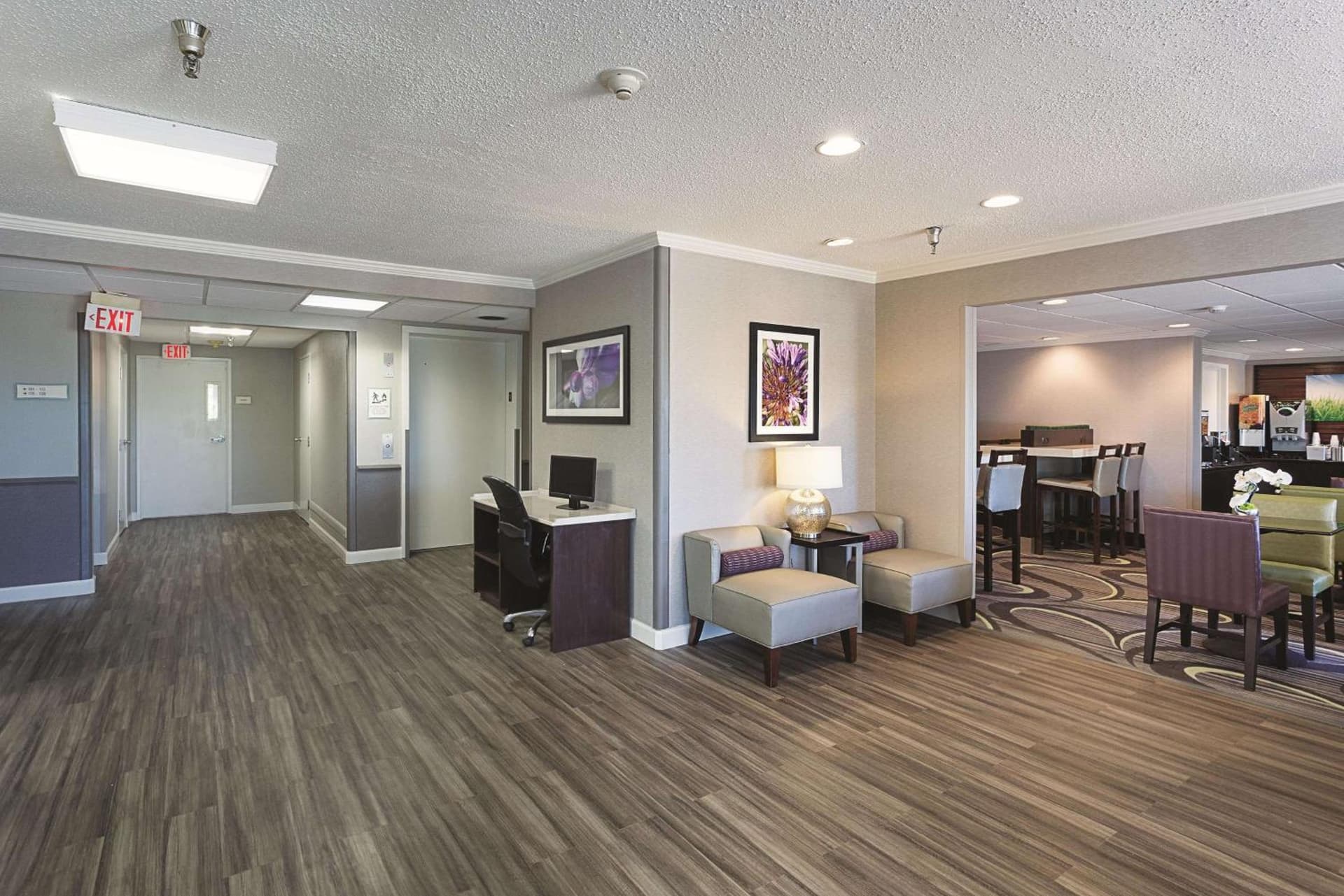 La Quinta by Wyndham Baton Rouge Siegen Lane gallery photo in Baton Rouge, LA — image 28