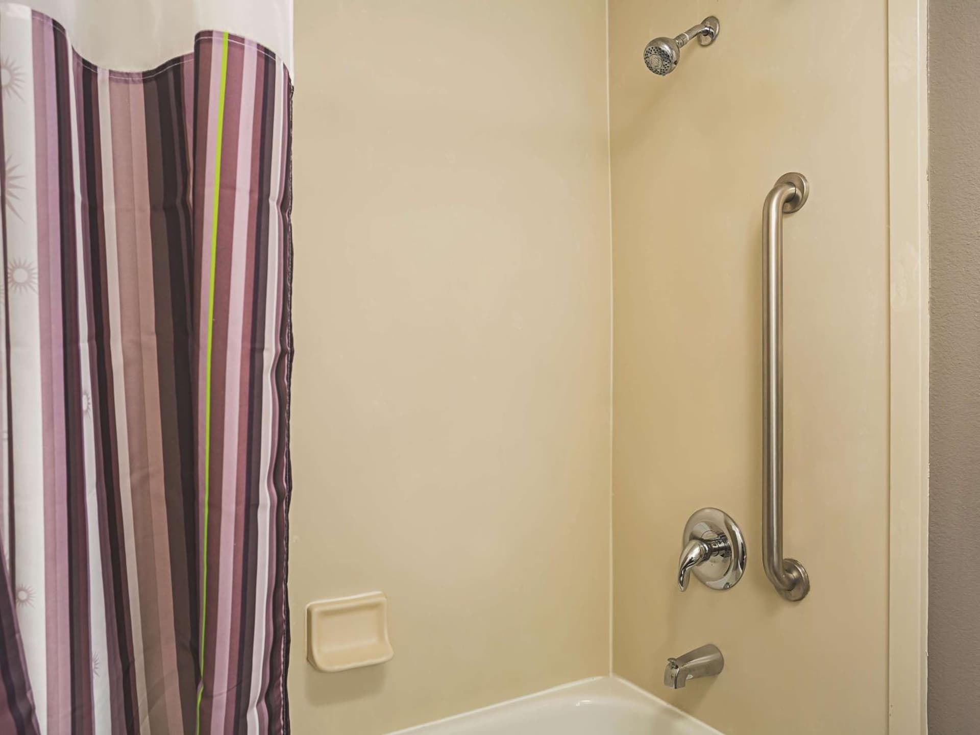 La Quinta by Wyndham Baton Rouge Siegen Lane gallery photo in Baton Rouge, LA — image 21