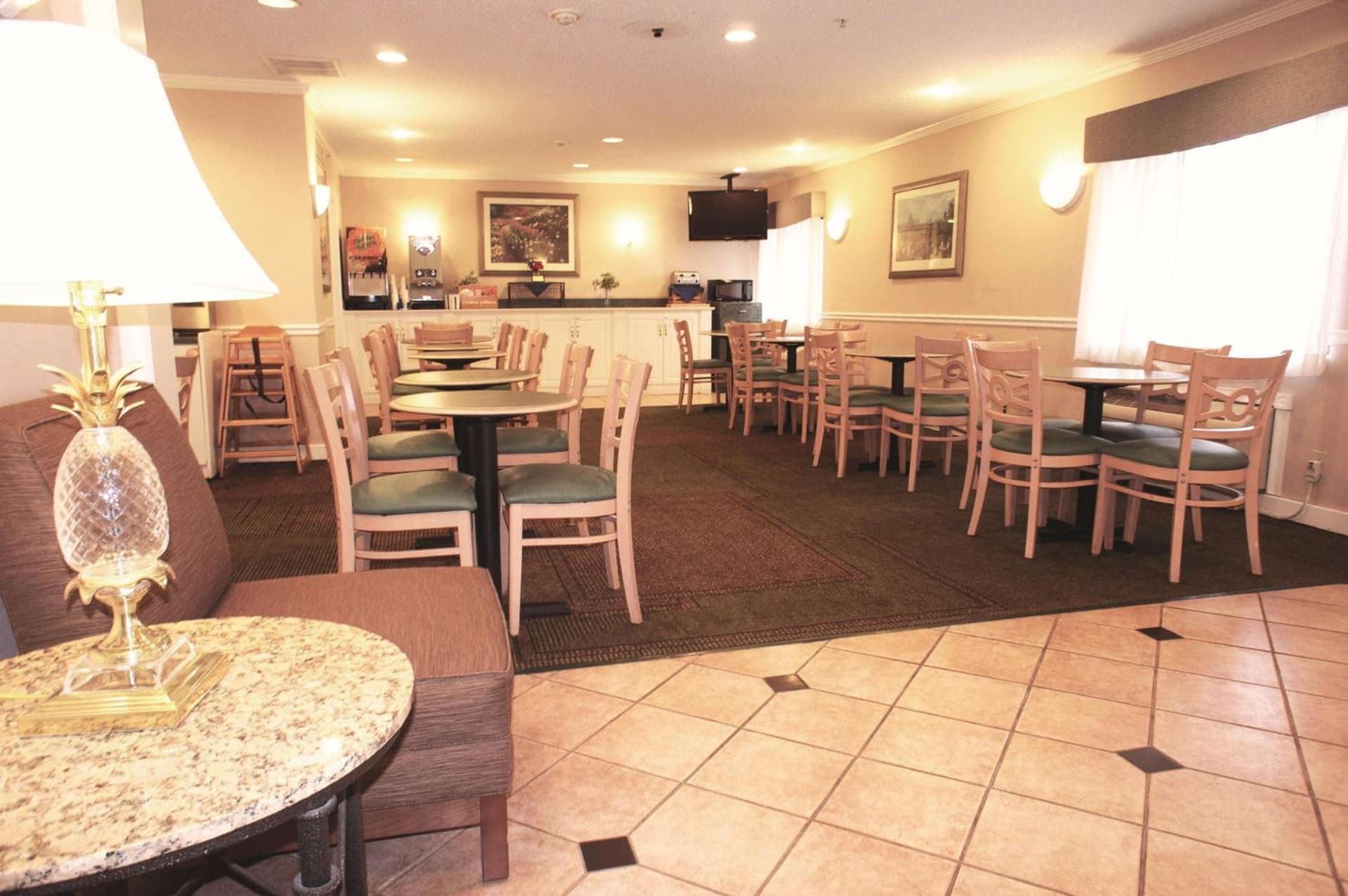 La Quinta Inn by Wyndham Detroit Canton gallery photo in Canton — image 15