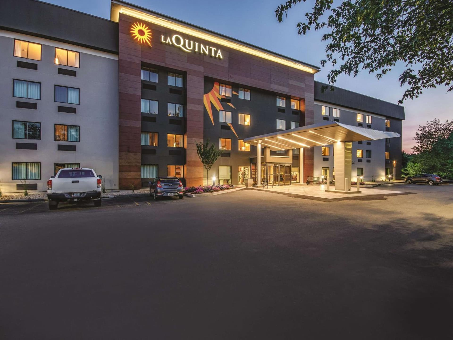 La Quinta by Wyndham Hartford Bradley Airport featured exterior or lobby in Windsor Locks — similar hotel