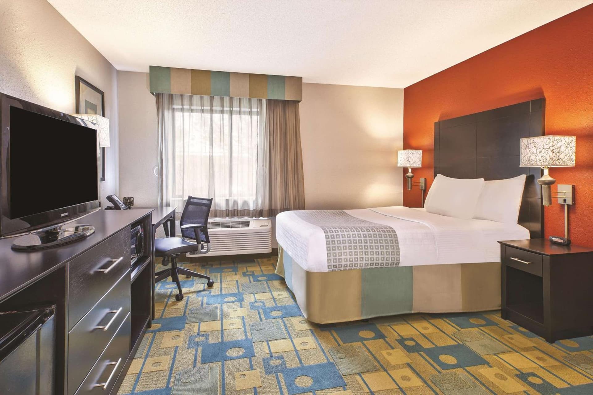 La Quinta Inn by Wyndham Toledo Perrysburg gallery photo in Perrysburg, OH — image 31