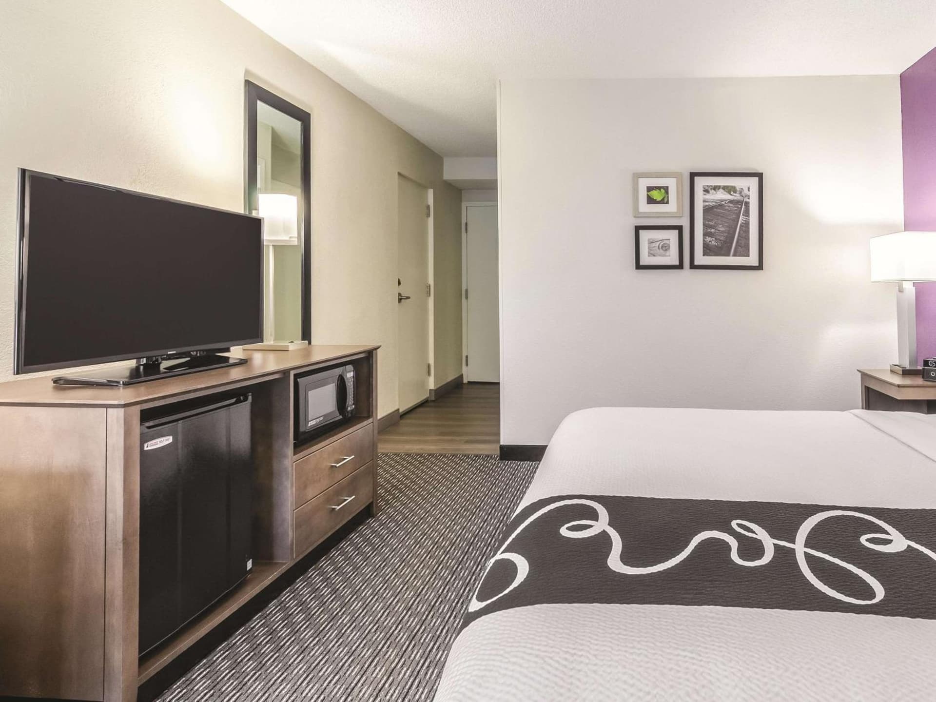 La Quinta Inn & Suites by Wyndham Myrtle Beach - N Kings Hwy gallery photo in Myrtle Beach, SC — image 12