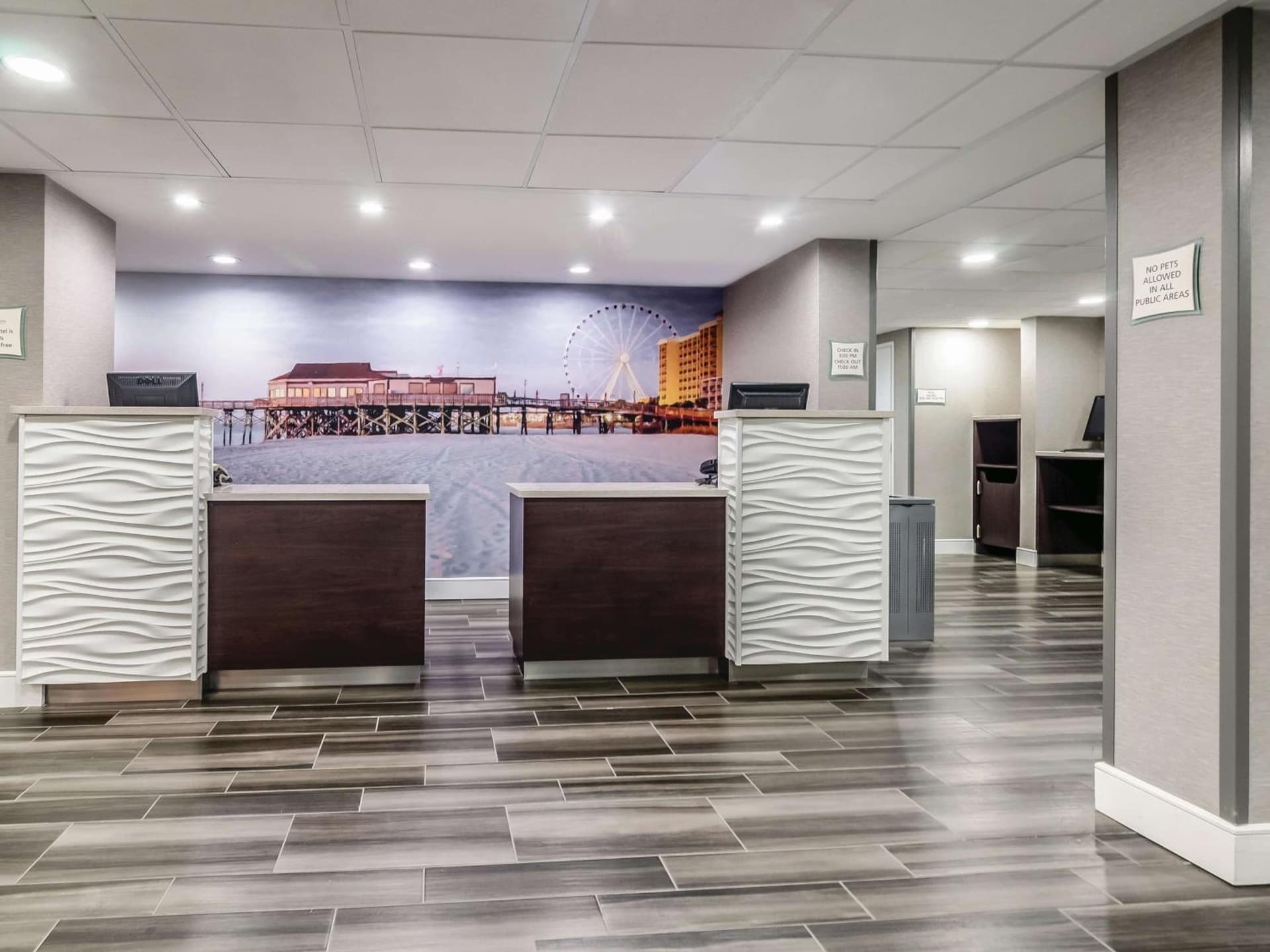 La Quinta Inn & Suites by Wyndham Myrtle Beach - N Kings Hwy gallery photo in Myrtle Beach, SC — image 20