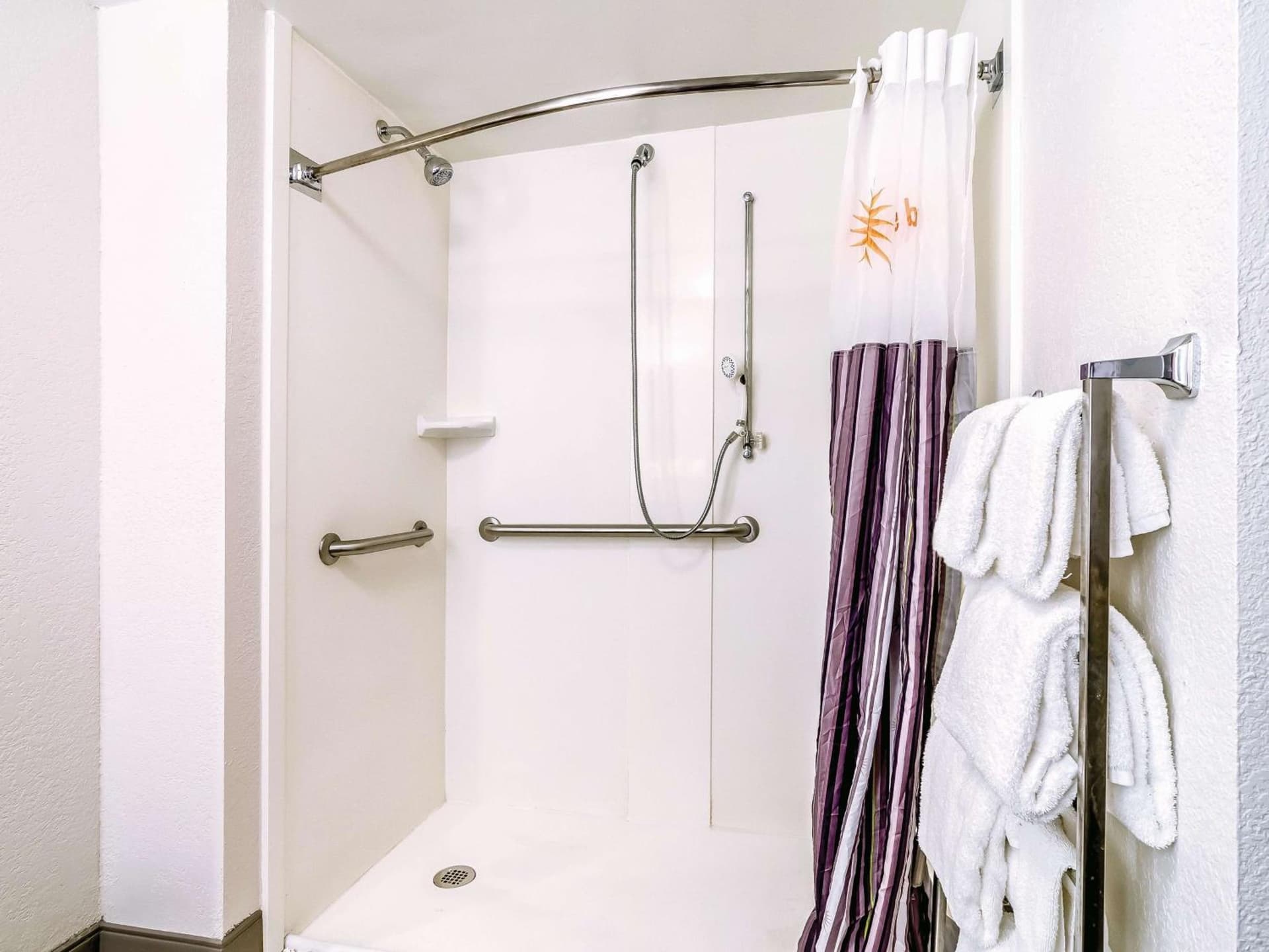 La Quinta Inn & Suites by Wyndham Myrtle Beach - N Kings Hwy gallery photo in Myrtle Beach, SC — image 33