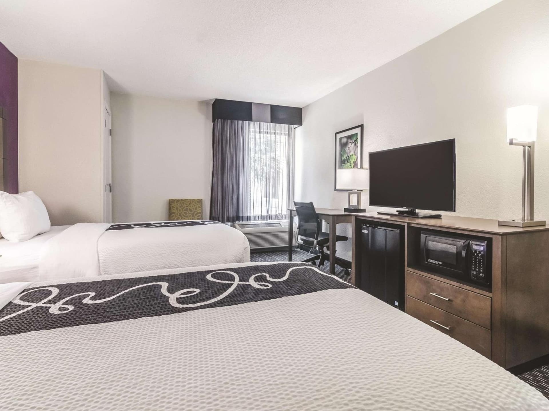 La Quinta Inn & Suites by Wyndham Myrtle Beach - N Kings Hwy gallery photo in Myrtle Beach, SC — image 44