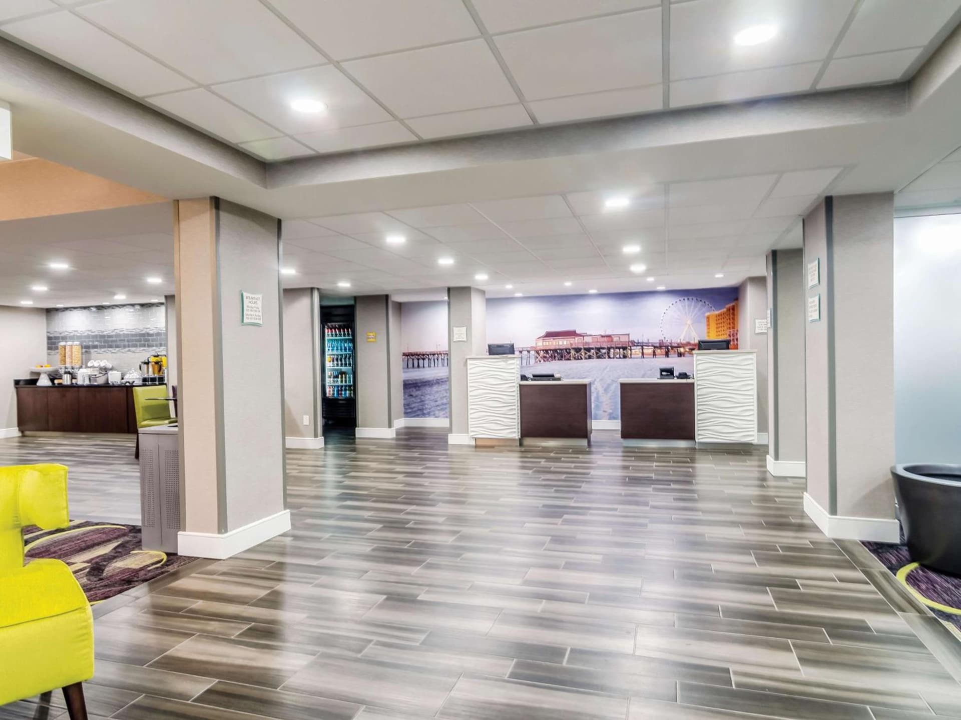 La Quinta Inn & Suites by Wyndham Myrtle Beach - N Kings Hwy gallery photo in Myrtle Beach, SC — image 25