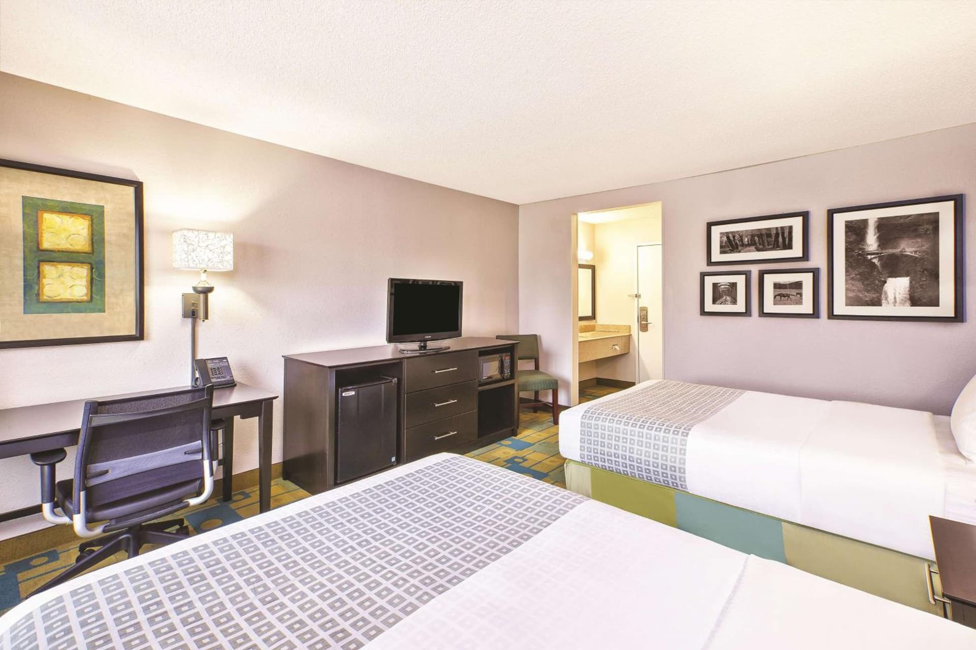 La Quinta Inn by Wyndham Toledo Perrysburg gallery photo in Perrysburg, OH — image 9