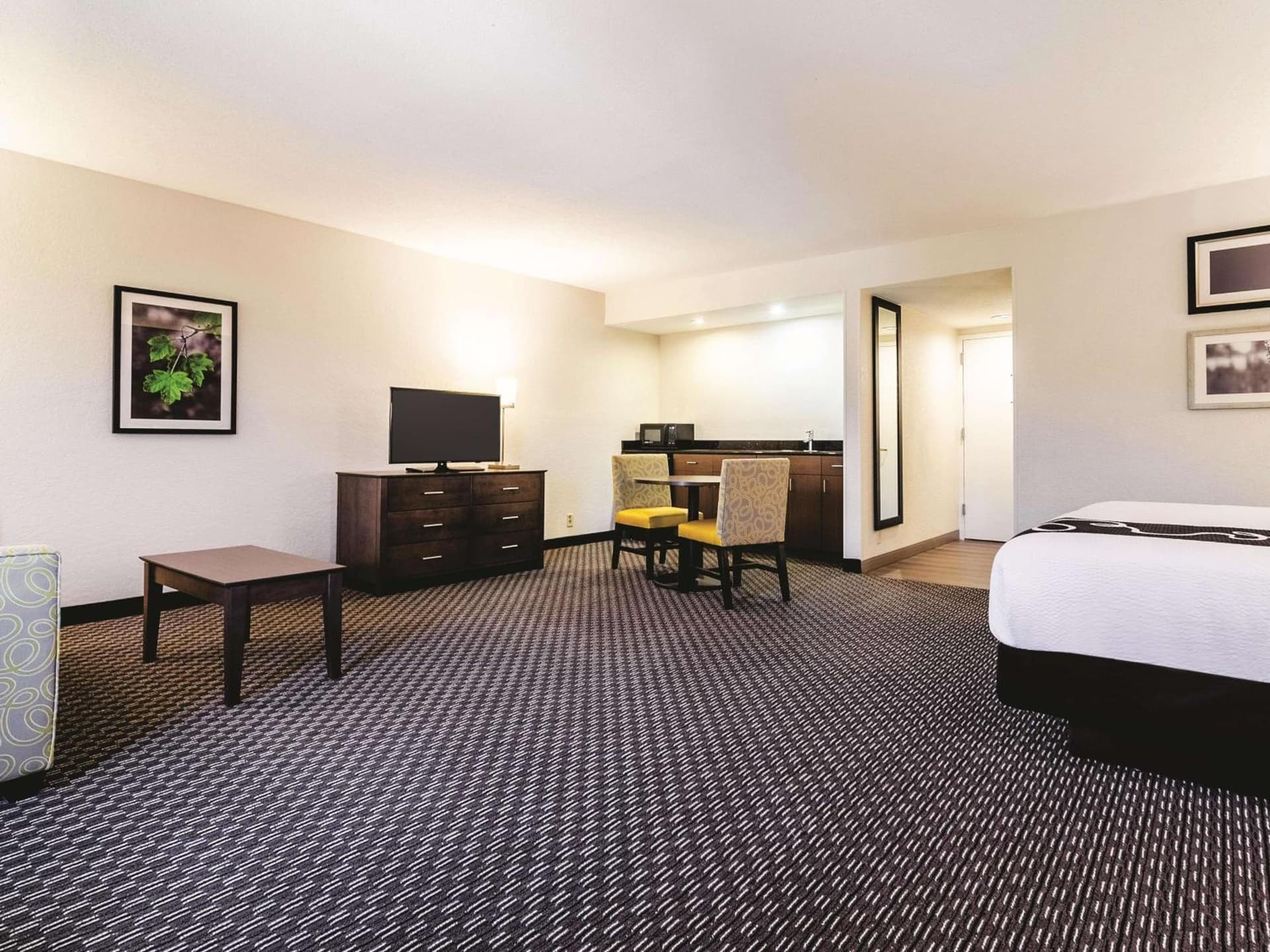 La Quinta Inn & Suites by Wyndham Myrtle Beach - N Kings Hwy property views in Myrtle Beach, SC — gallery photo 3
