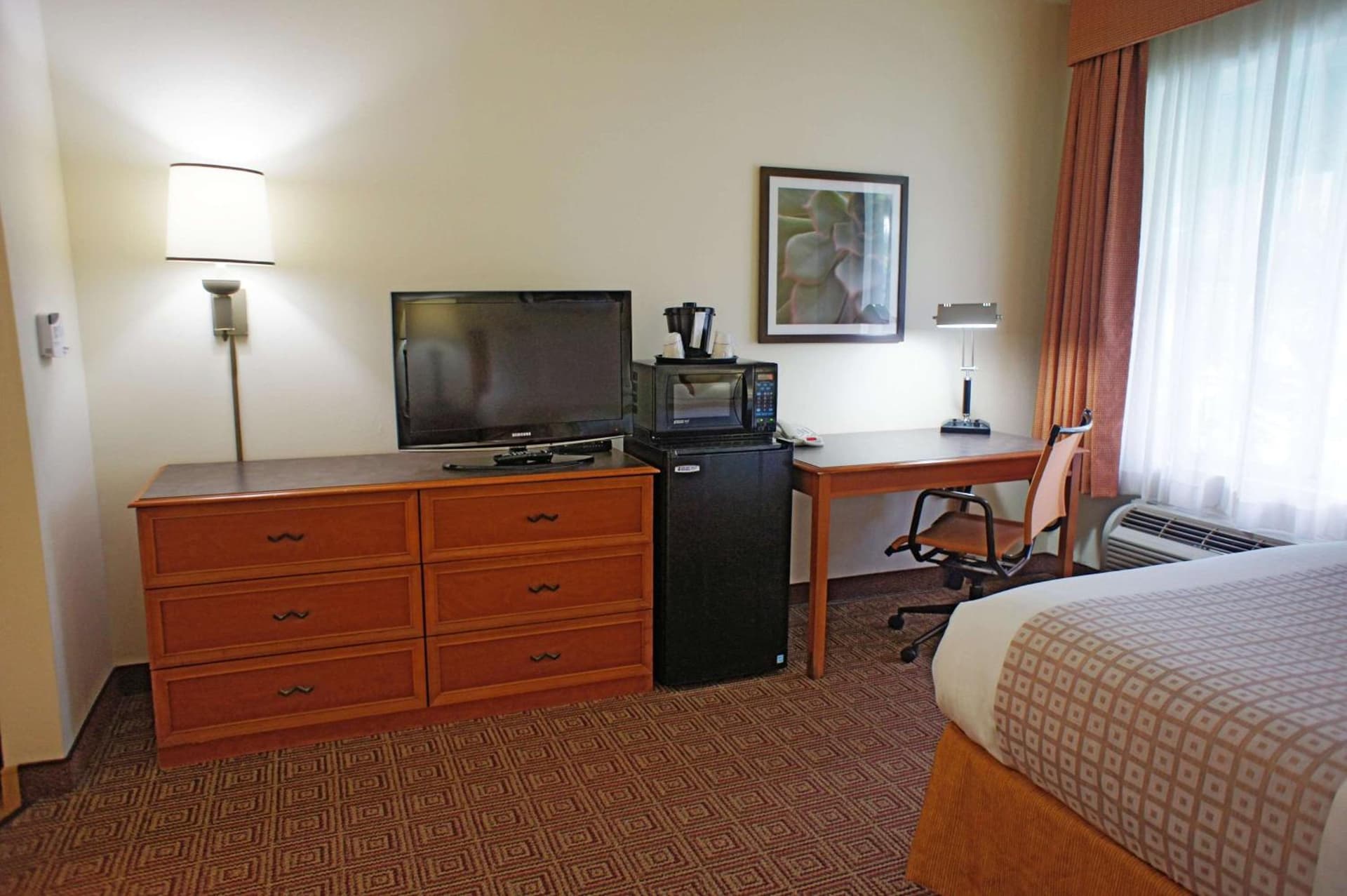 La Quinta Inn & Suites by Wyndham Sawgrass gallery photo in Sunrise, FL — image 35