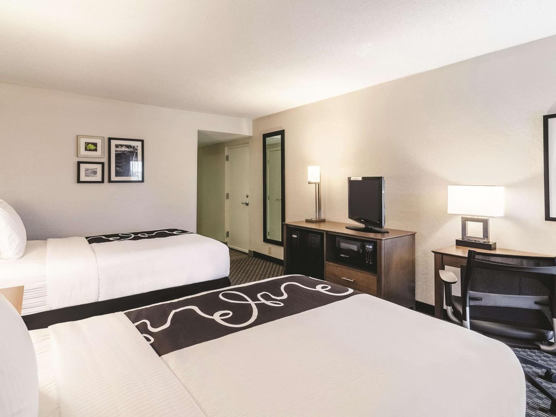 La Quinta Inn & Suites by Wyndham Myrtle Beach - N Kings Hwy gallery photo in Myrtle Beach, SC — image 49