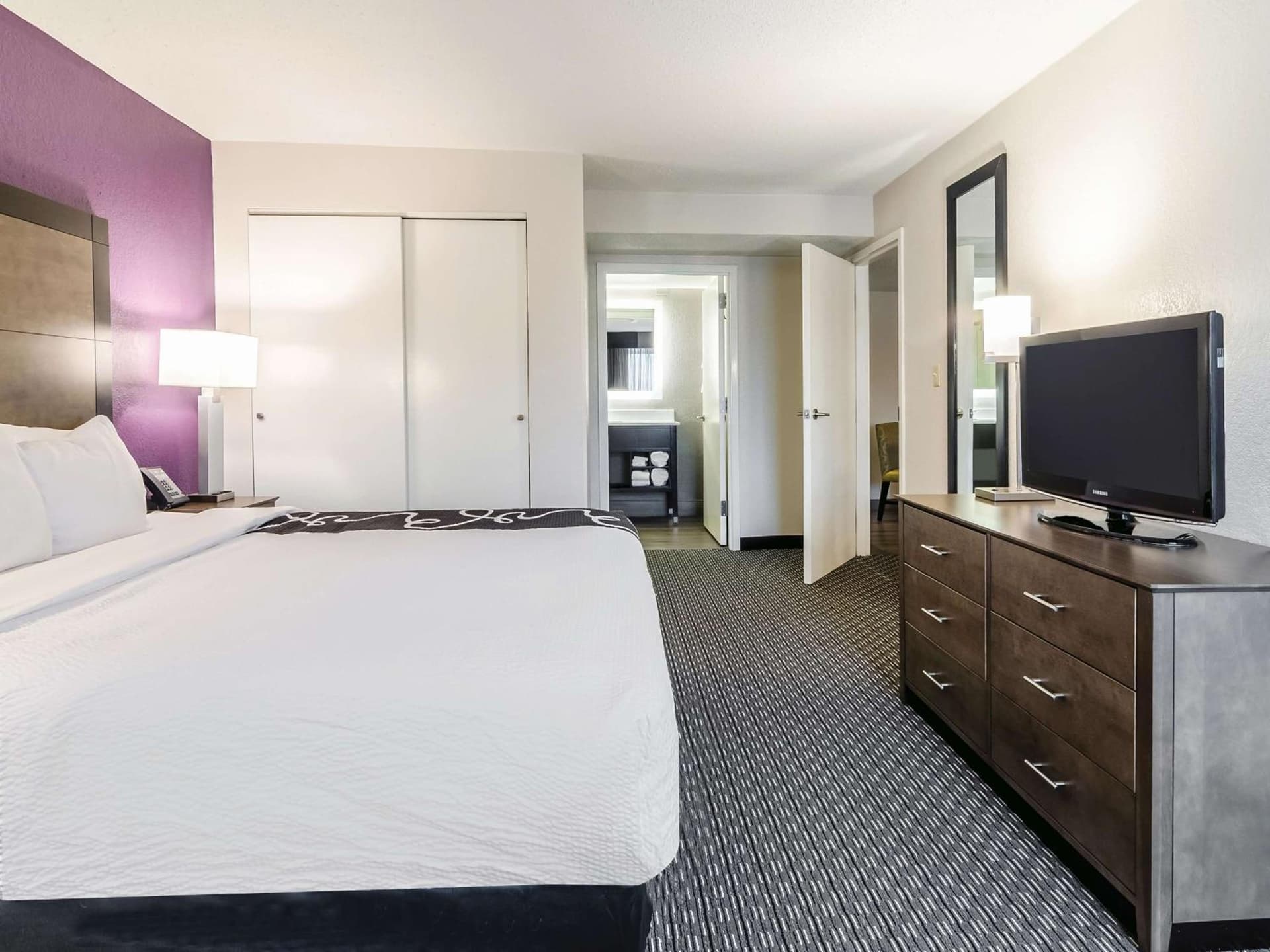 La Quinta Inn & Suites by Wyndham Myrtle Beach - N Kings Hwy gallery photo in Myrtle Beach, SC — image 4