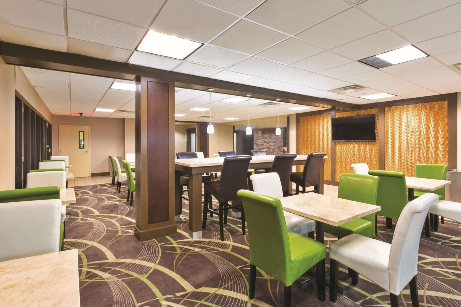 La Quinta Inn by Wyndham Austin North property views in Austin, TX — gallery photo 3