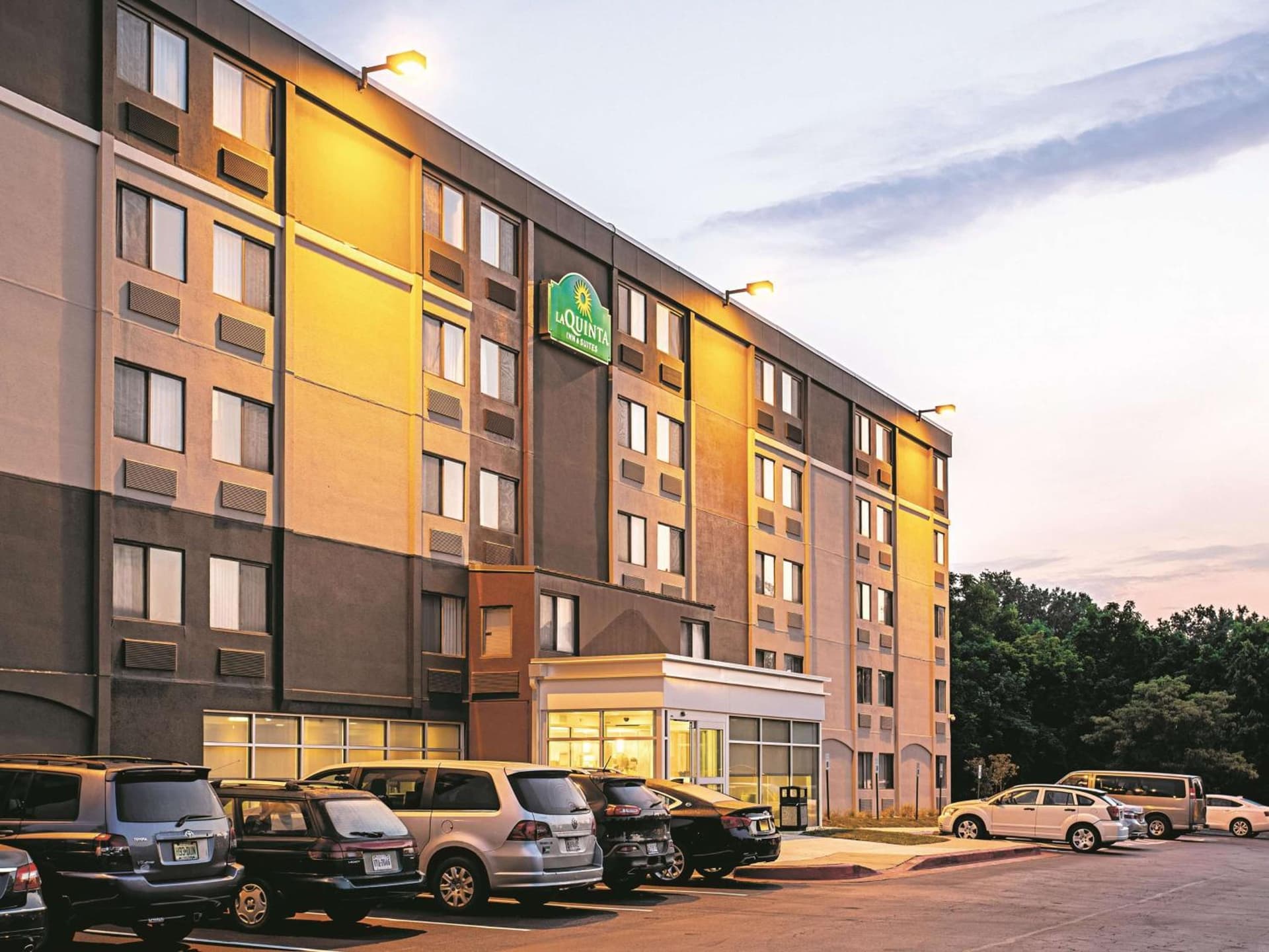 La Quinta by Wyndham Baltimore N / White Marsh interior in Baltimore, MD — gallery photo 2