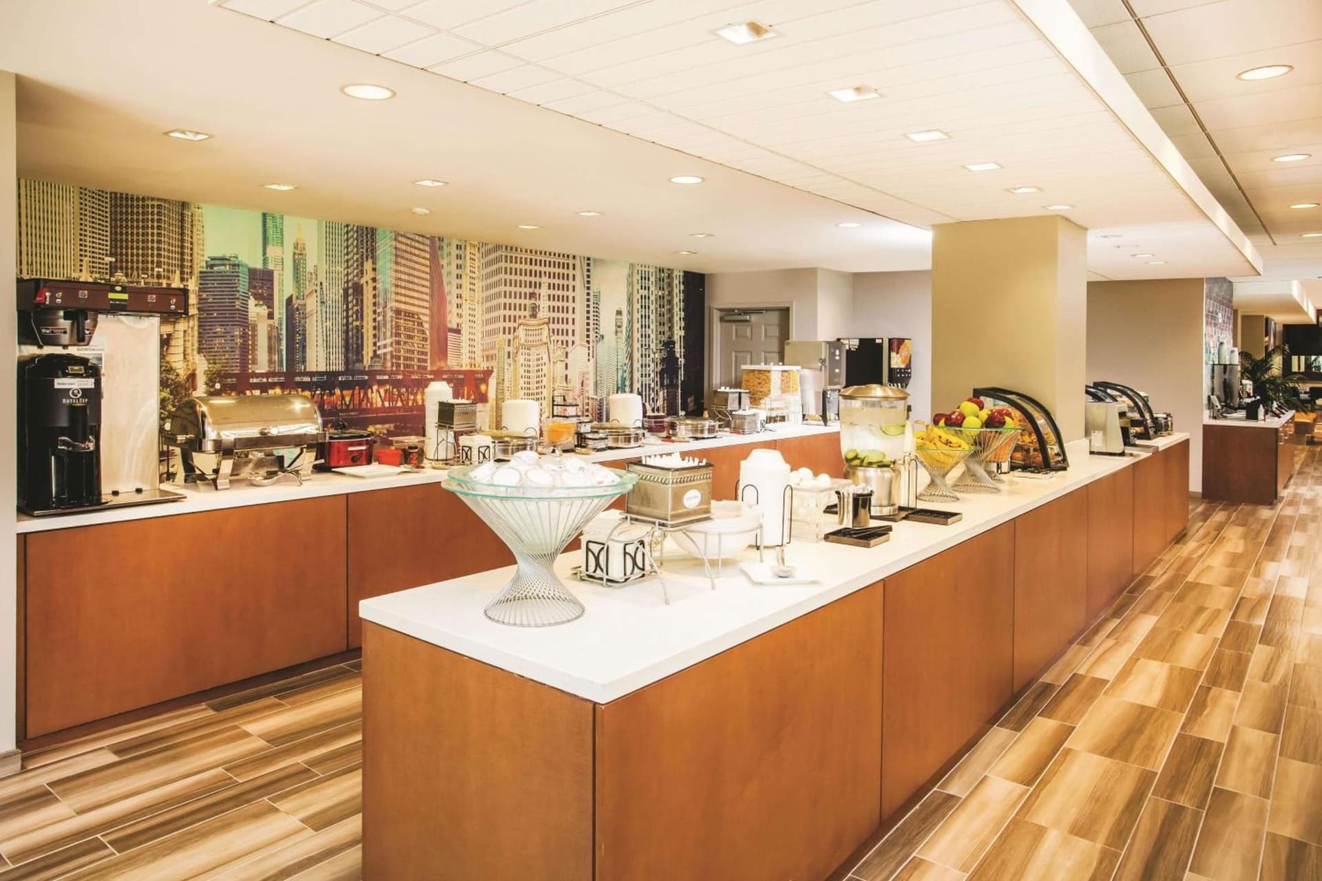 La Quinta Inn & Suites by Wyndham Chicago Downtown gallery photo in Chicago, IL — image 63