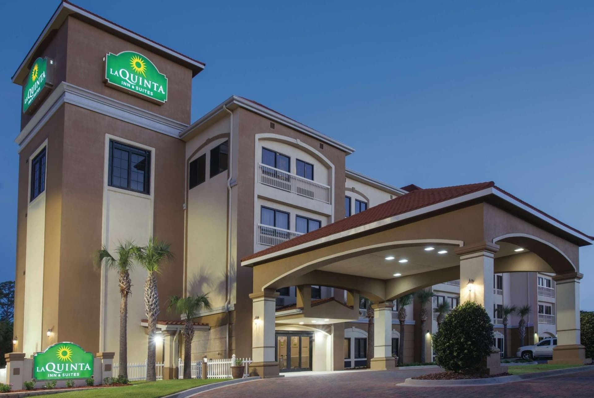 La Quinta by Wyndham Fort Walton Beach interior in Fort Walton Beach, FL — gallery photo 2