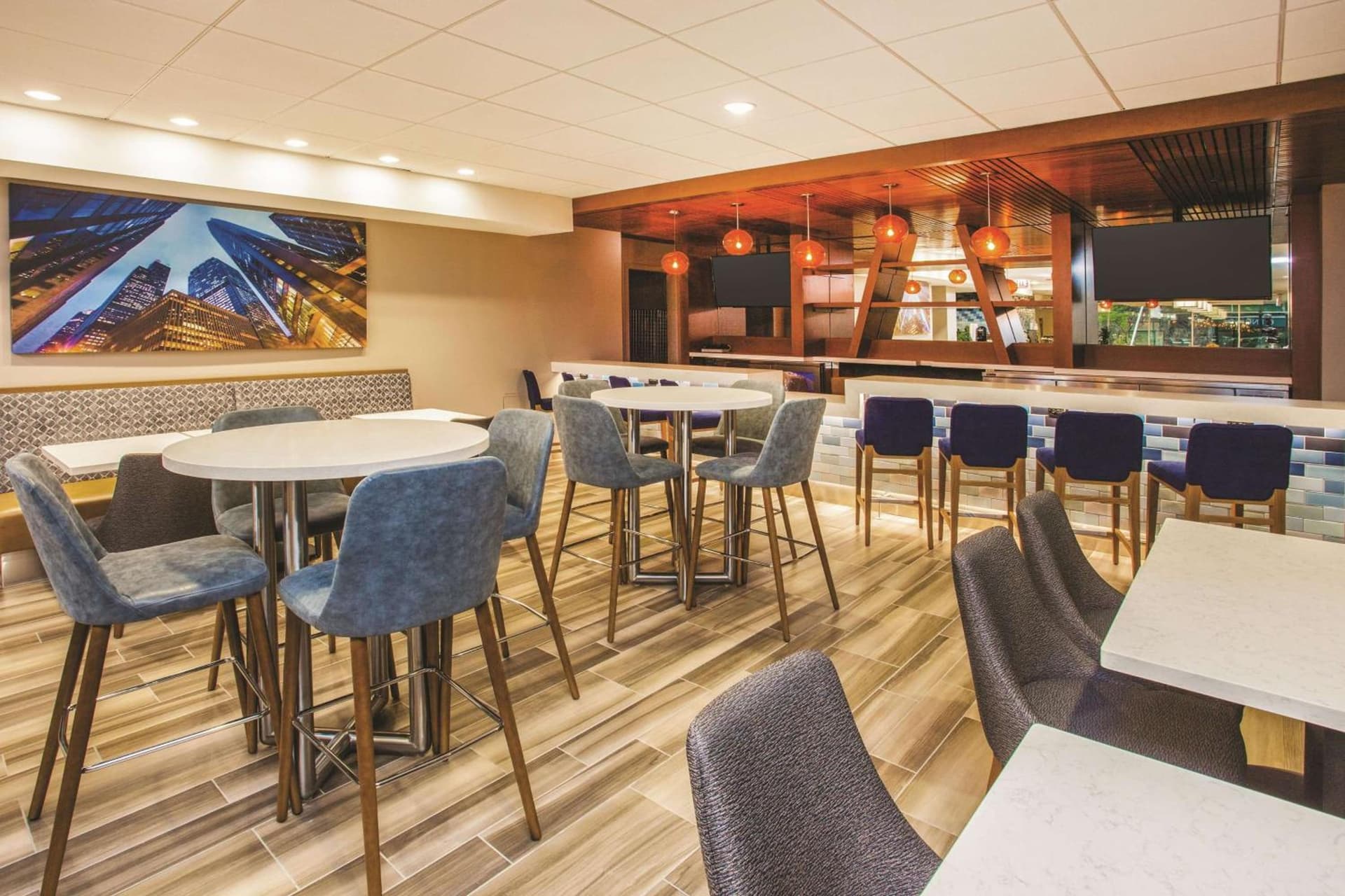 La Quinta Inn & Suites by Wyndham Chicago Downtown gallery photo in Chicago, IL — image 37