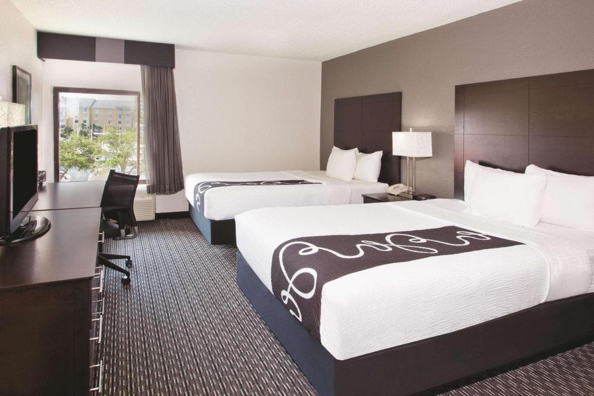 La Quinta Inn & Suites by Wyndham Charleston Riverview gallery photo in Charleston, SC — image 21