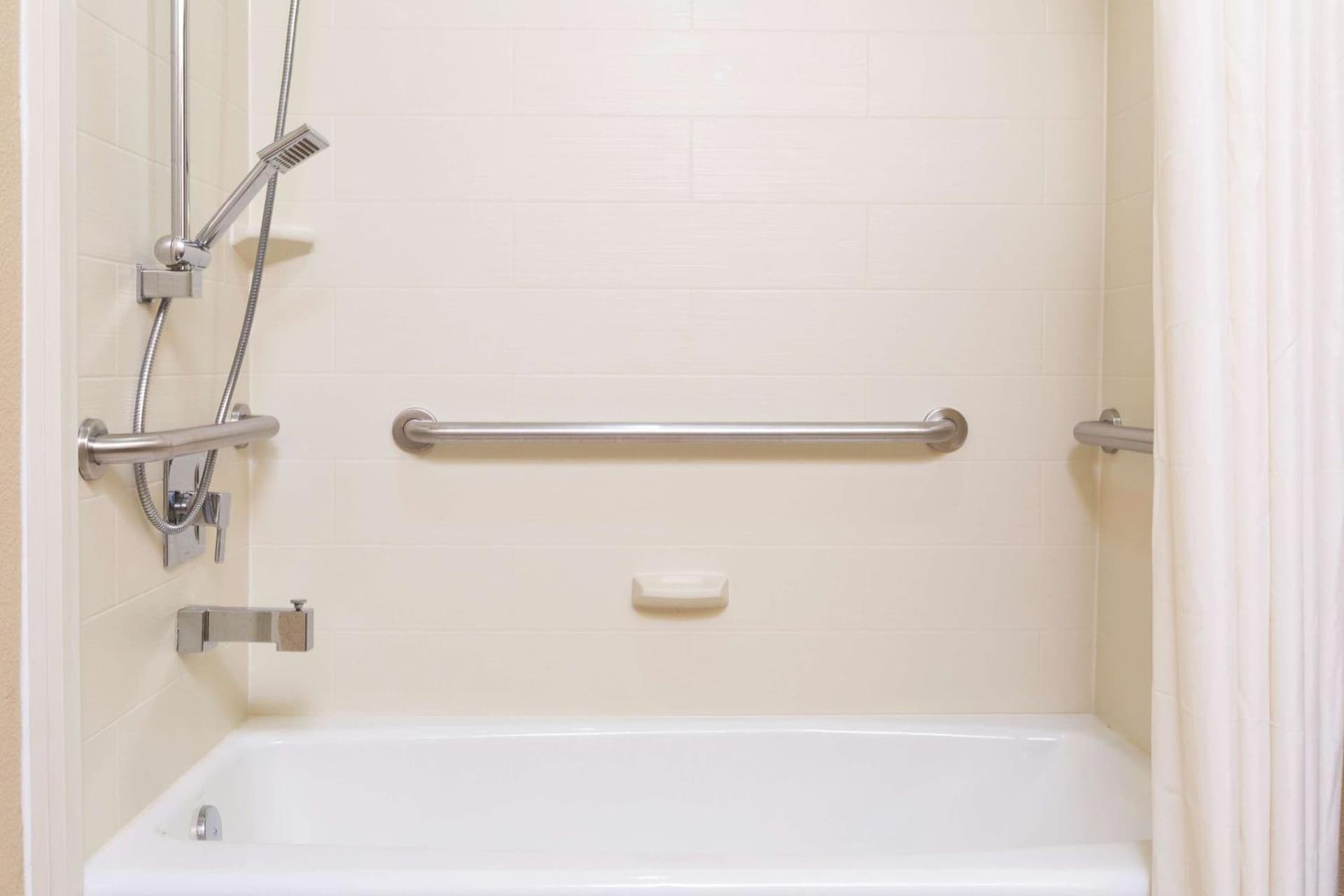 La Quinta Inn by Wyndham Austin North gallery photo in Austin, TX — image 15